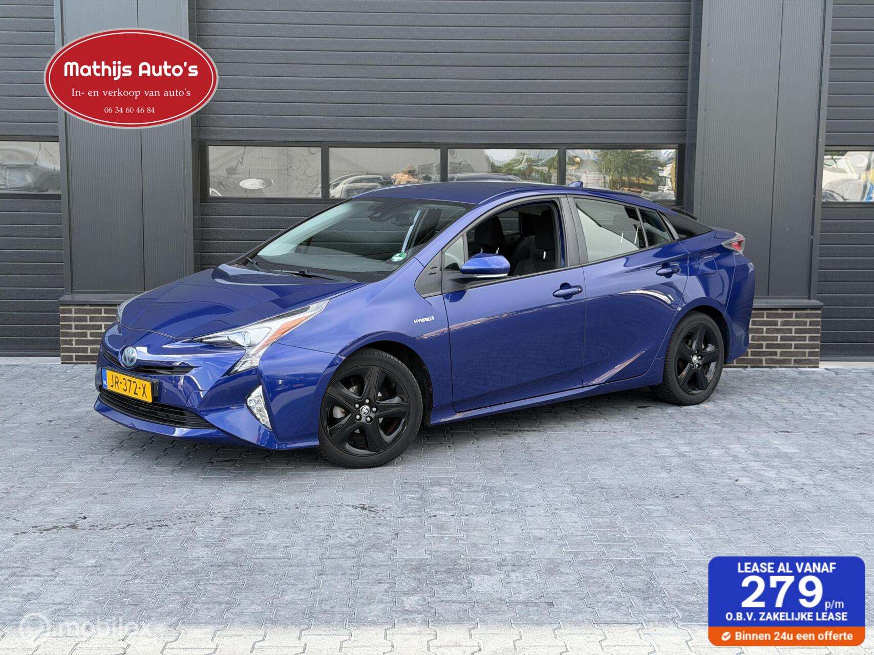 Toyota Toyota Prius 1.8 First Edition Hybrid Head UP! Stoelverwarming! Blindspot! 2016 - voorkant