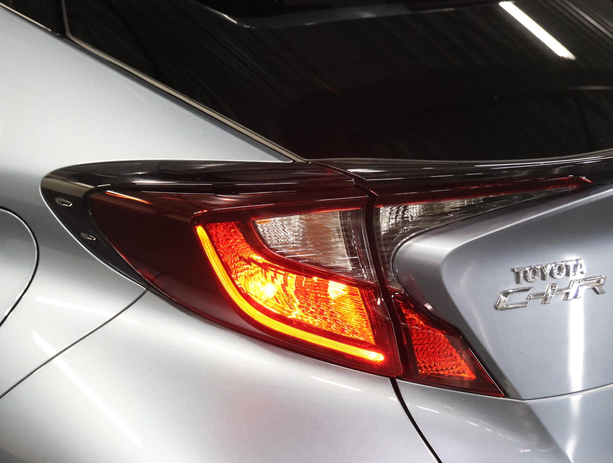 Foto van Toyota Toyota C-hr