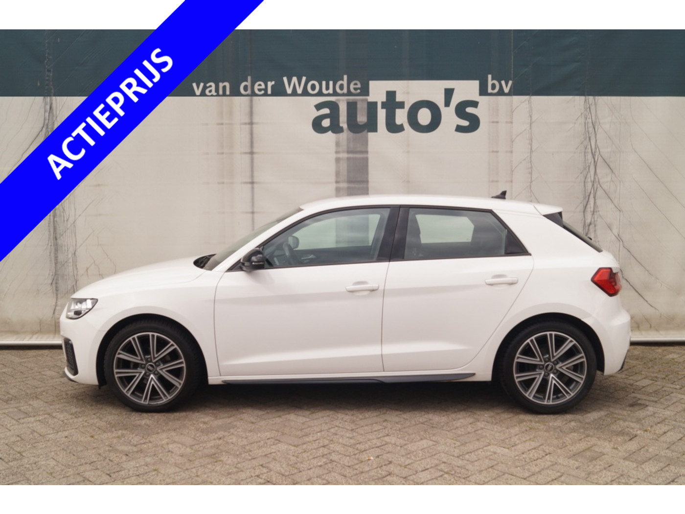 Audi A1 Sportback Sportback 25 TFSI 95pk Epic Edition -AIRCO-CARPLAY-DIGI-DAB- 2021 - voorkant