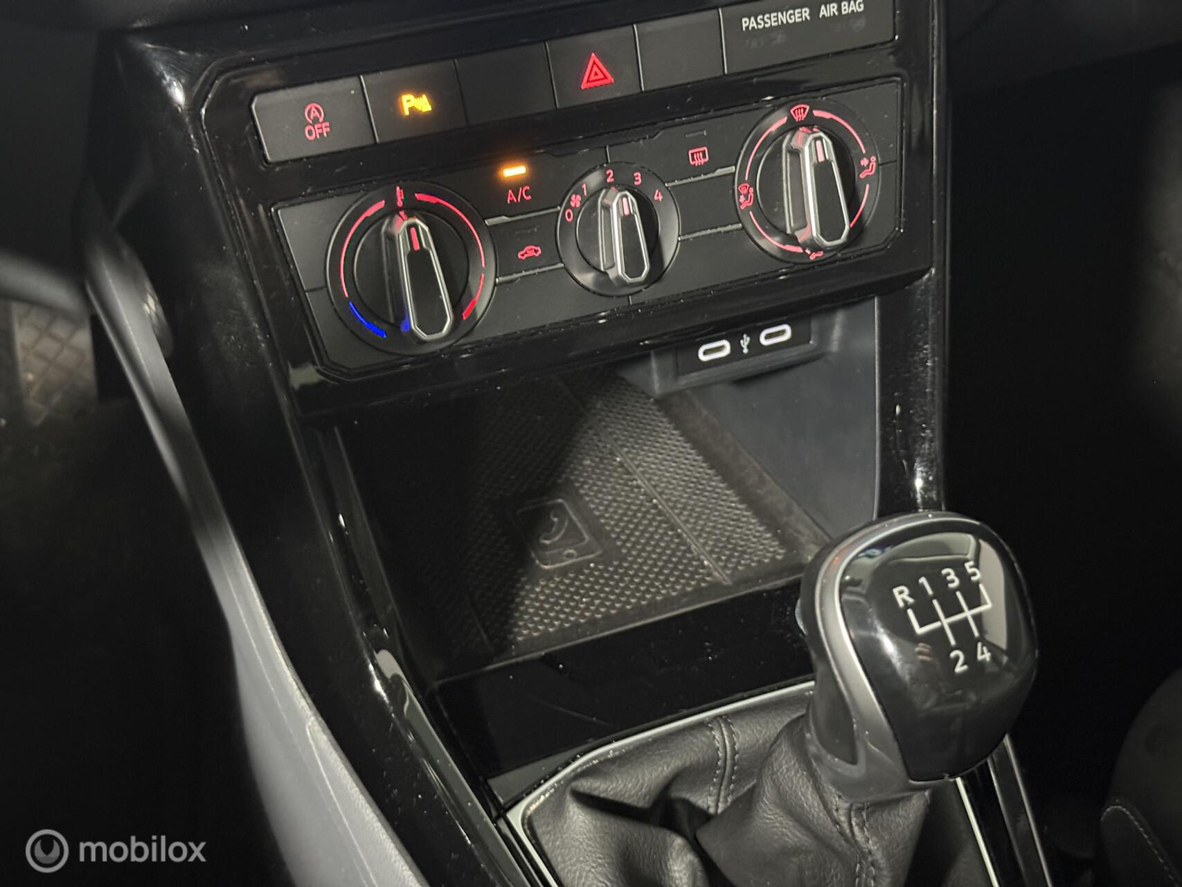 Foto van Volkswagen T-cross
