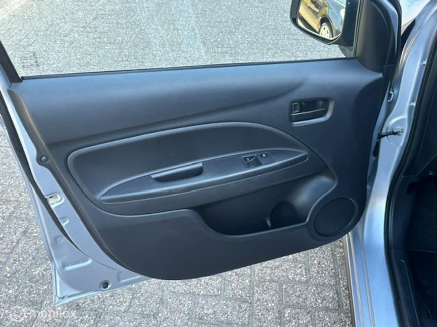 Foto van Mitsubishi Mitsubishi Space Star