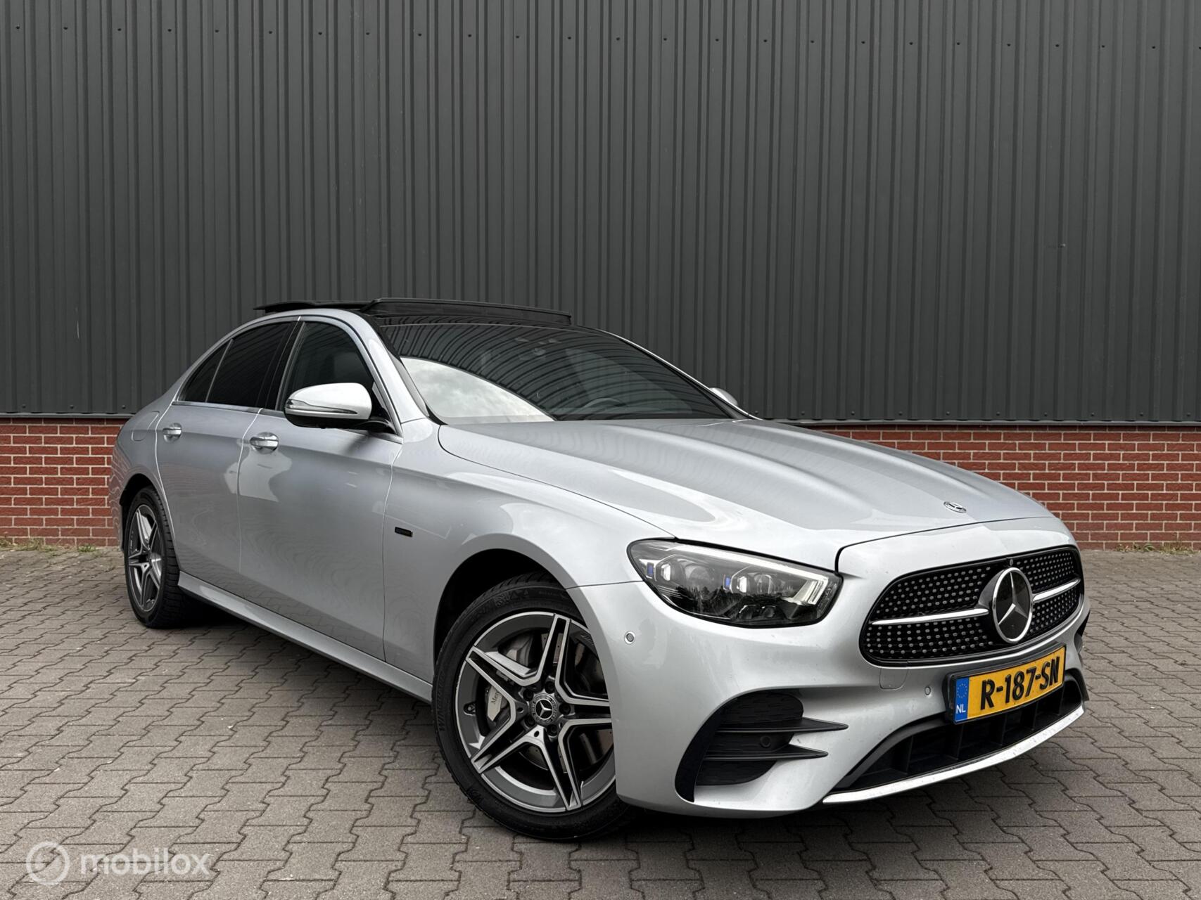 Foto van Mercedes-Benz E 300 E 4Matic