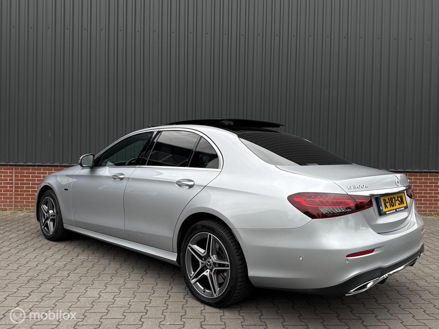 Foto van Mercedes-Benz E 300 E 4Matic