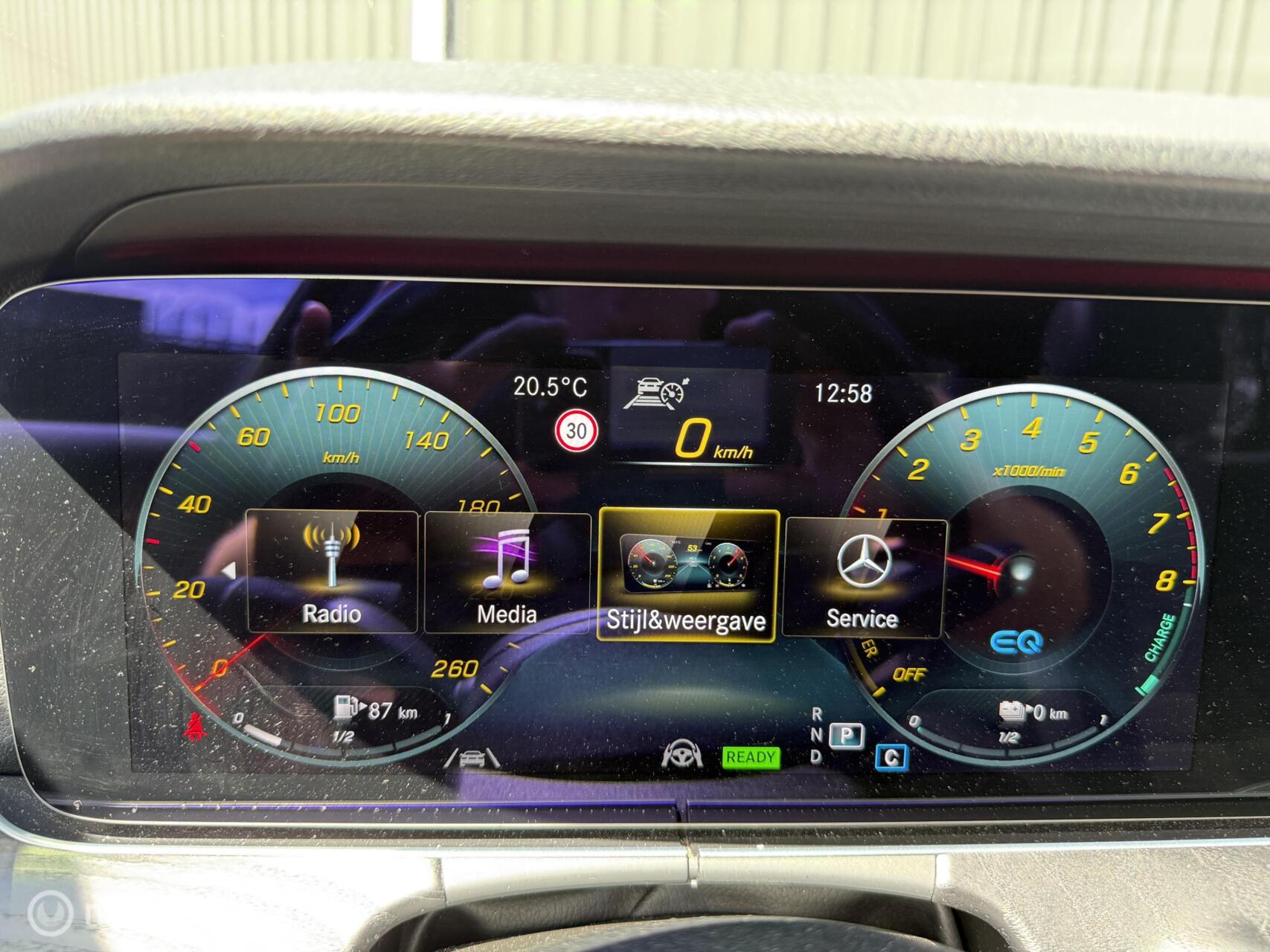 Foto van Mercedes-Benz E 300 E 4Matic