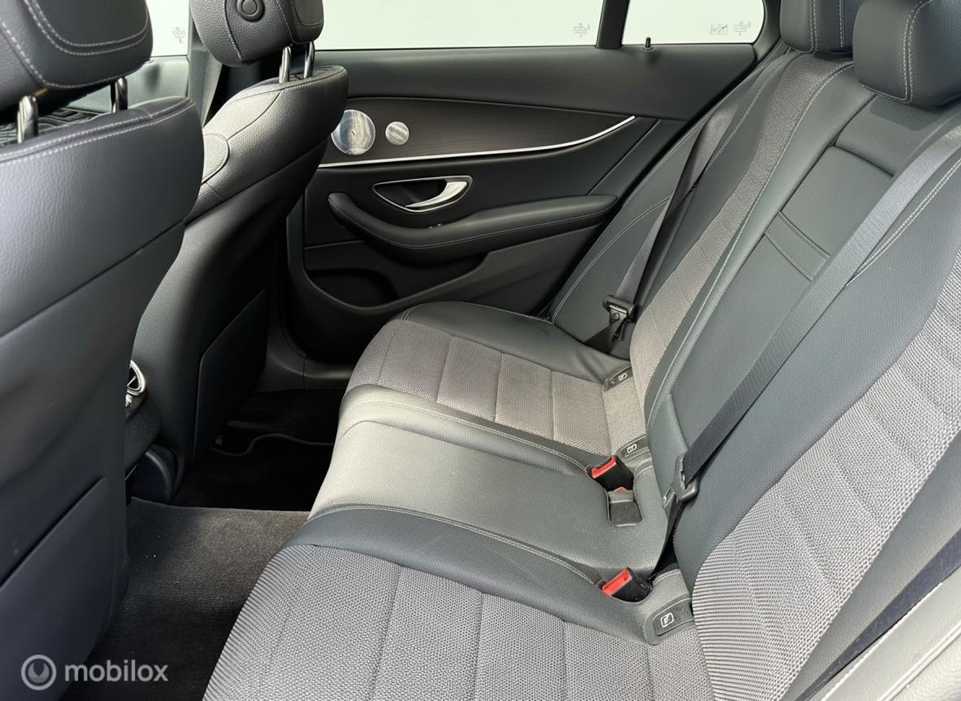 Foto van Mercedes-Benz E 300 E 4Matic