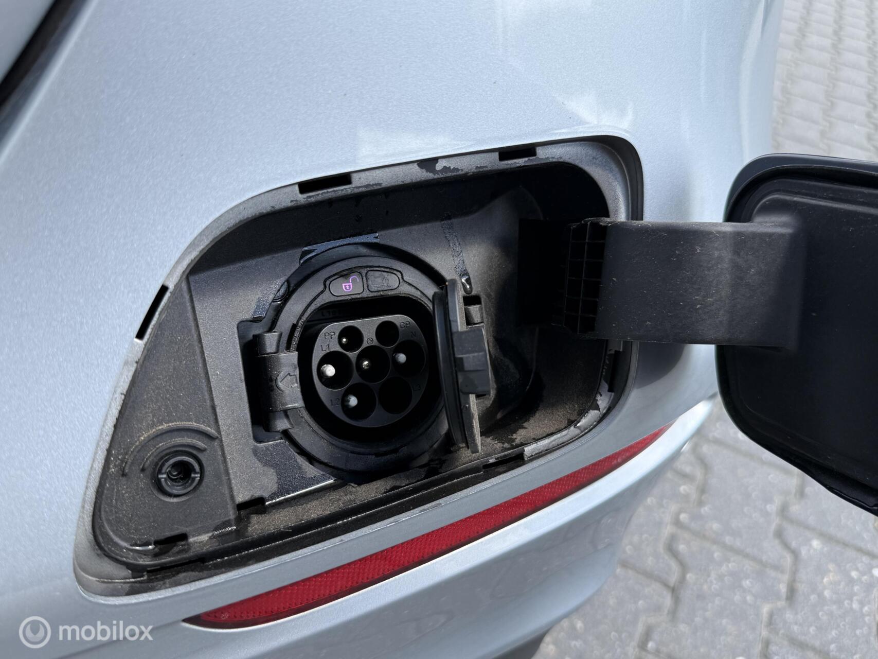 Foto van Mercedes-Benz E 300 E 4Matic