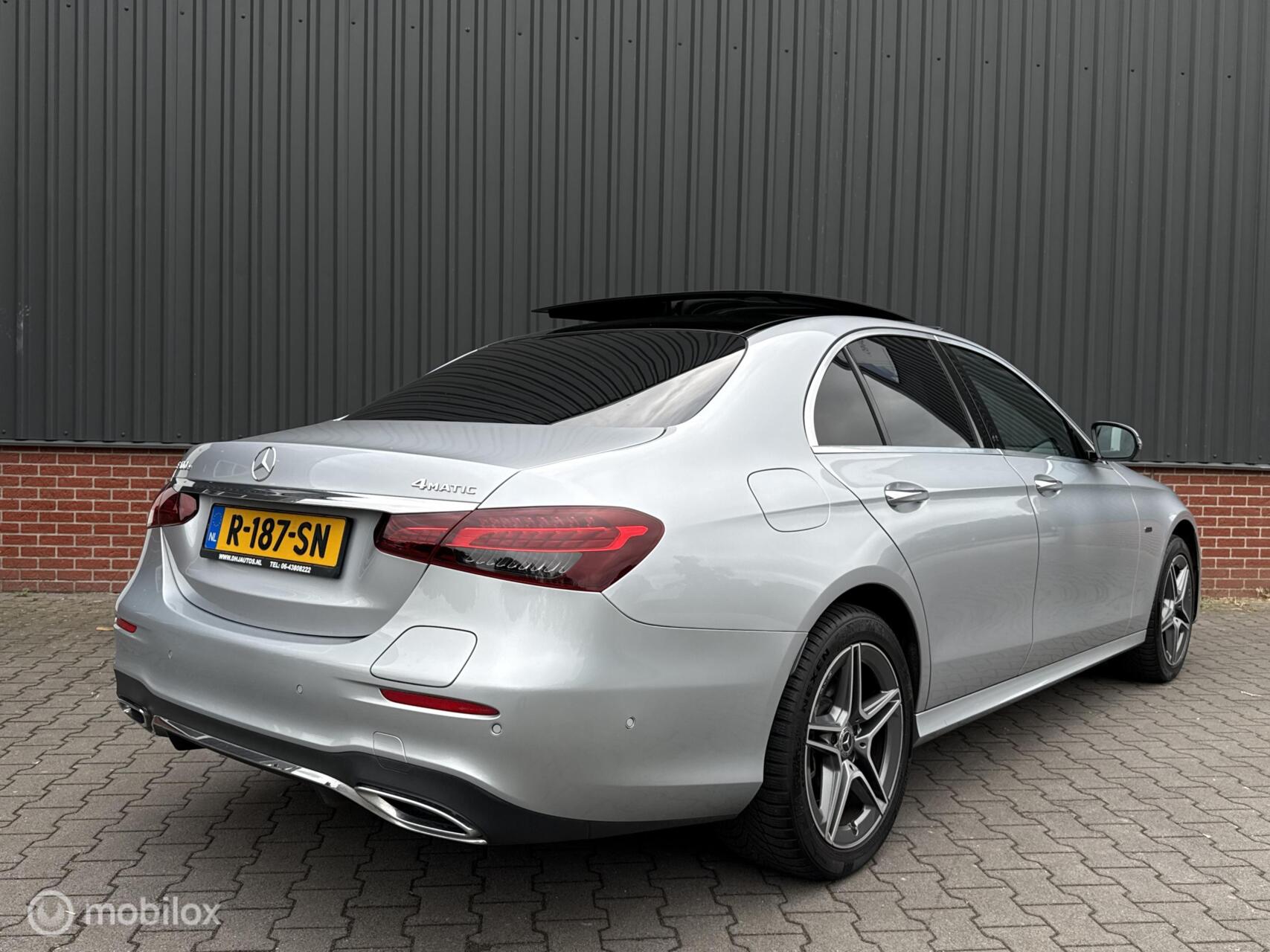 Foto van Mercedes-Benz E 300 E 4Matic