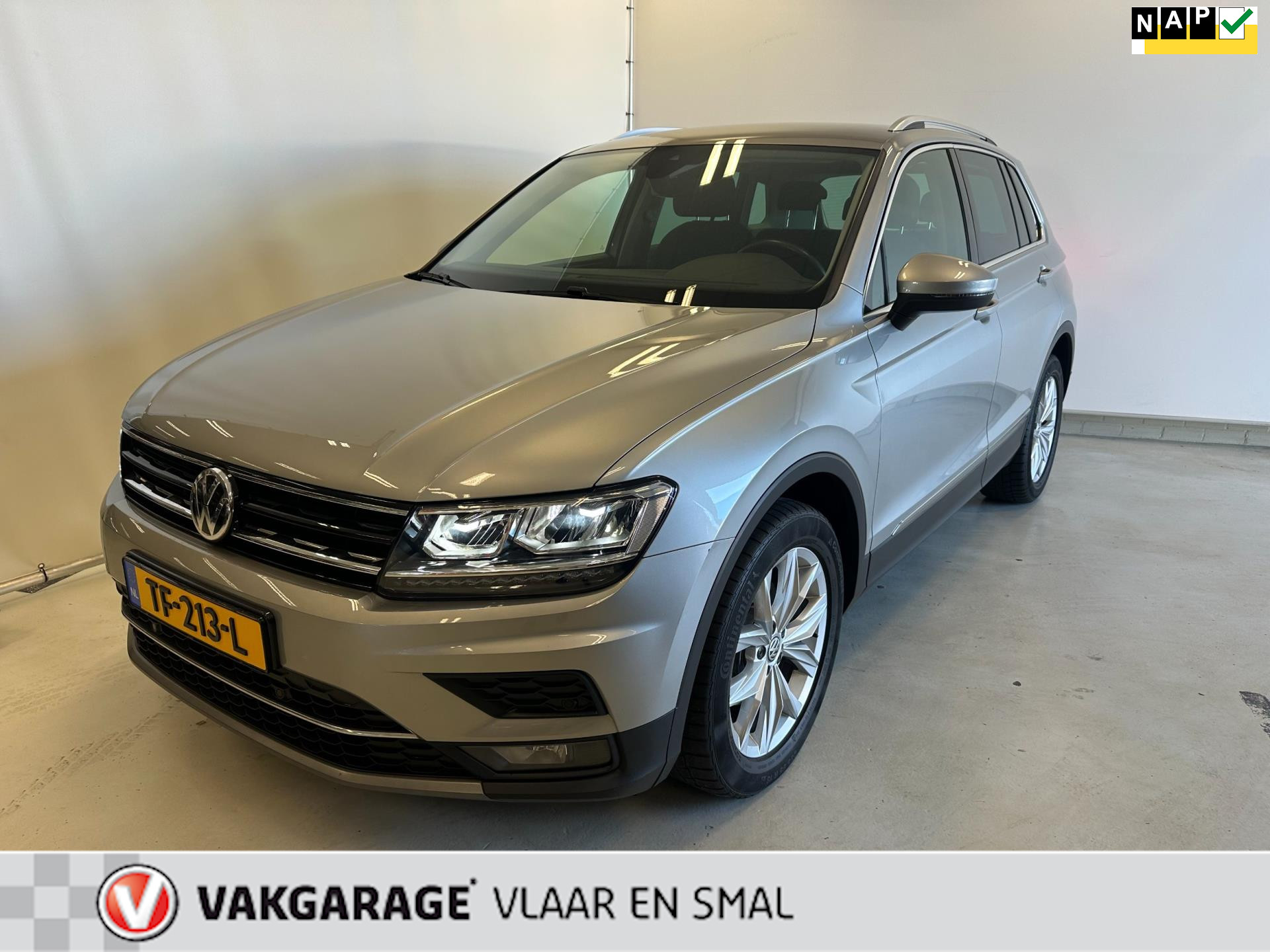 Volkswagen Tiguan 1.4 TSI 4Motion Highline Automaat-2000kg trekhaak- 3d virtual cockpit-Adaptive cruisecontrole-Dealer onderhouden 2018 - voorkant