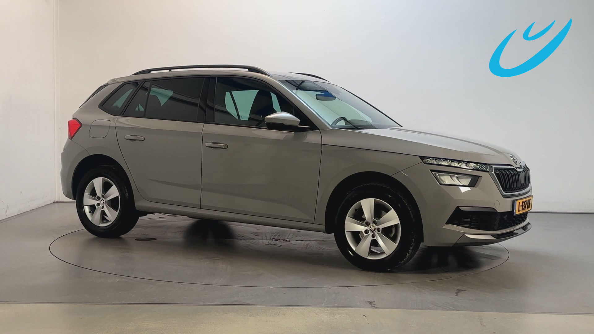 Skoda Kamiq 1.0 TSI 110pk DSG Sport Business Parkeersensoren App-Connect DAB+ Climate Control 2021 - voorkant