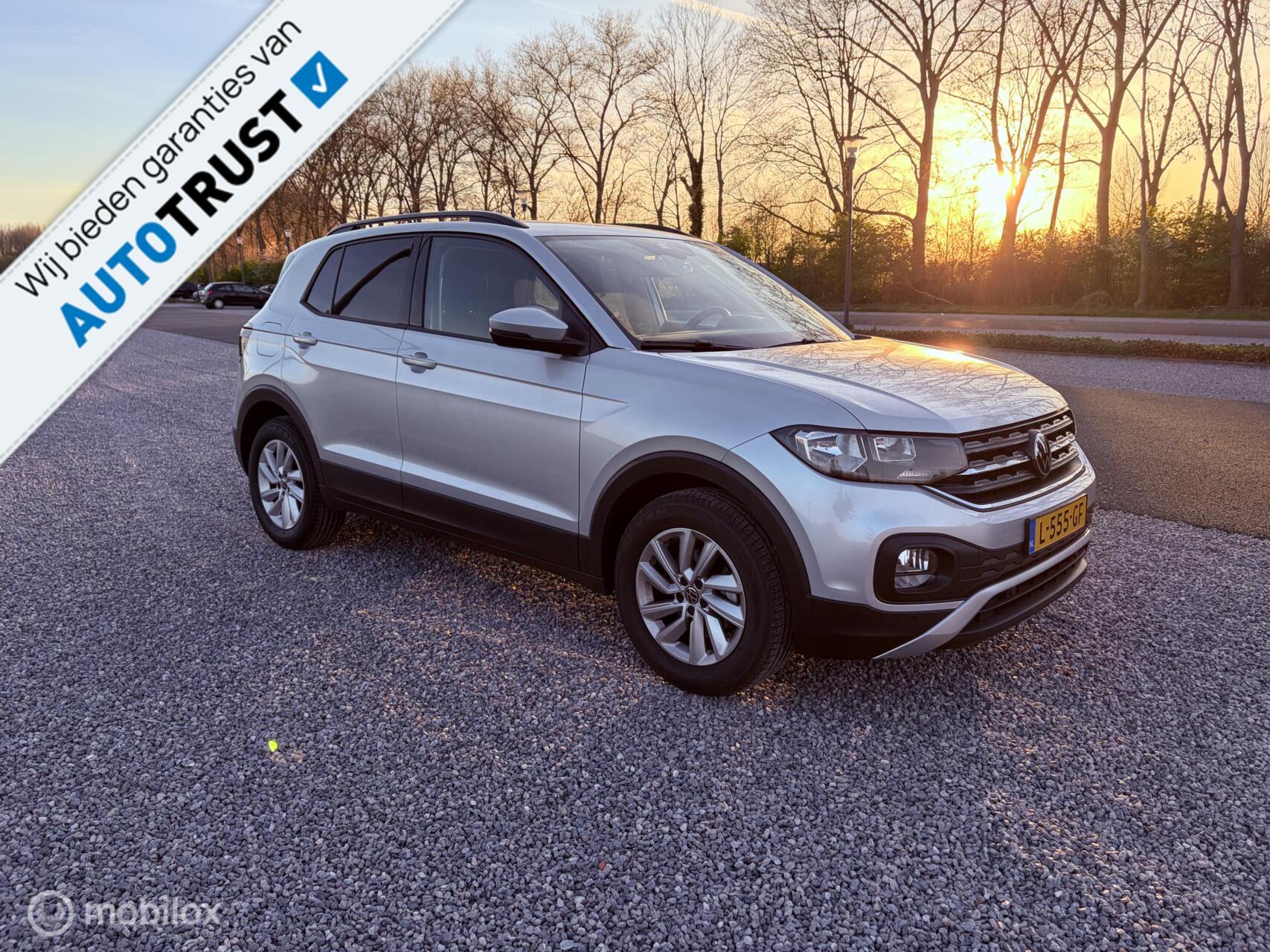 Volkswagen T-cross 1.0 TSI Life | Origineel NL | Nieuwstaat 2021 - voorkant