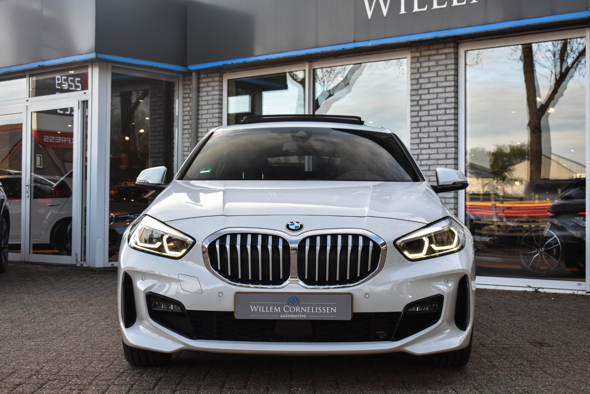 Foto van BMW 118i