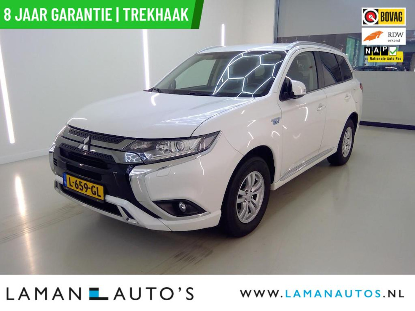 Mitsubishi Mitsubishi Outlander 2.4 PHEV AWD Pure | CarPlay Trekhaak ECC 16" LMV Parelmoer | PHEV Voorschoten 2021 - voorkant