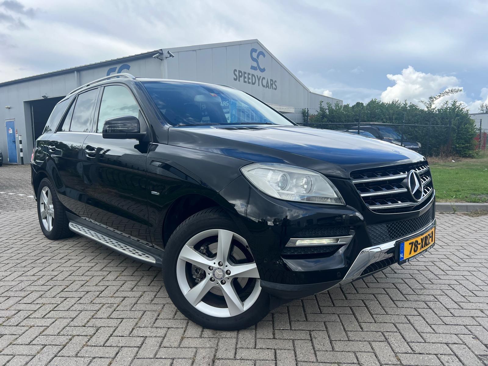 Mercedes-Benz ML 350 Bluetec 4Matic 350 BlueTEC Leer Schuifdak Trekhaak 2012 - voorkant