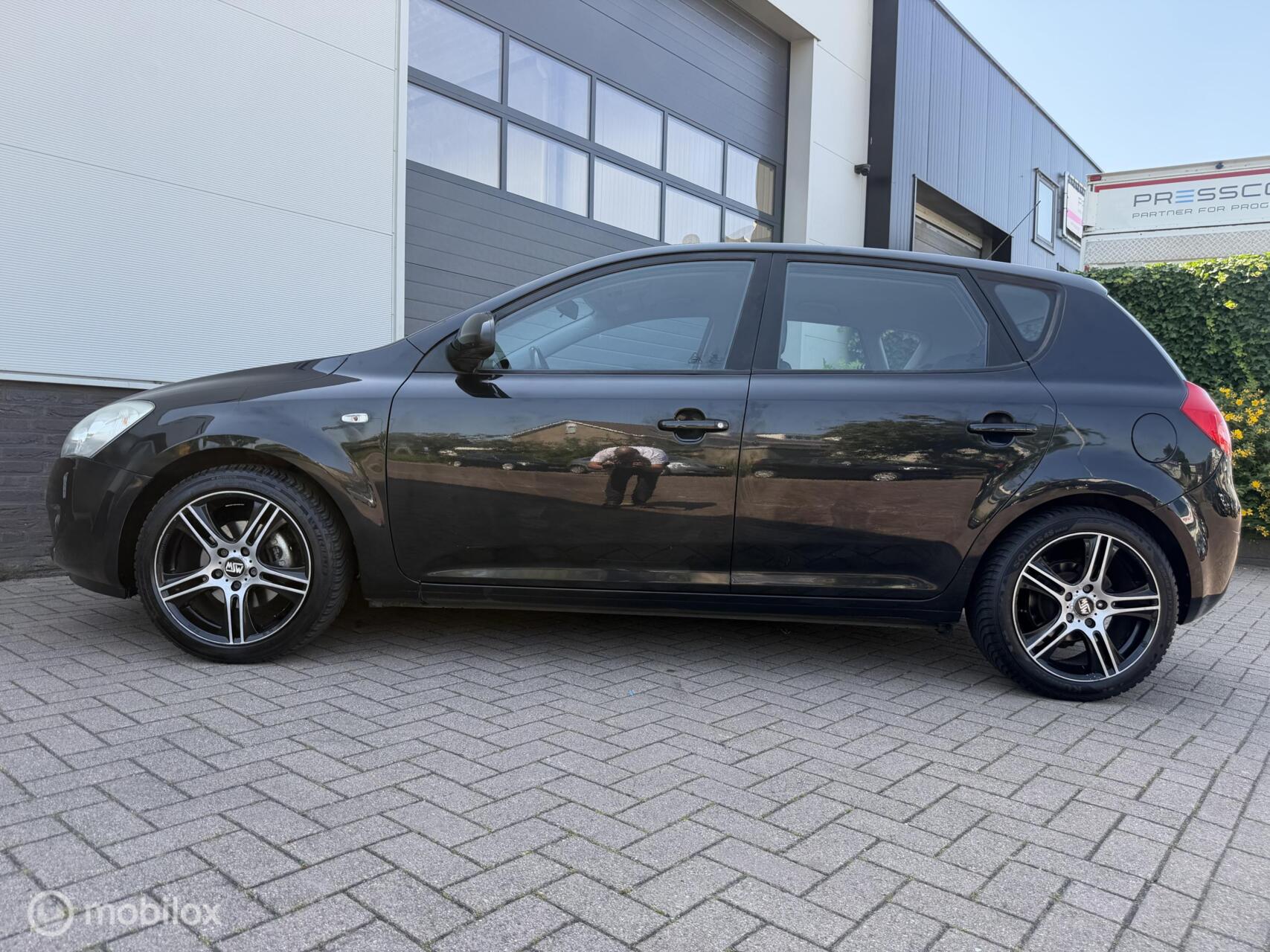Foto van Kia Cee D