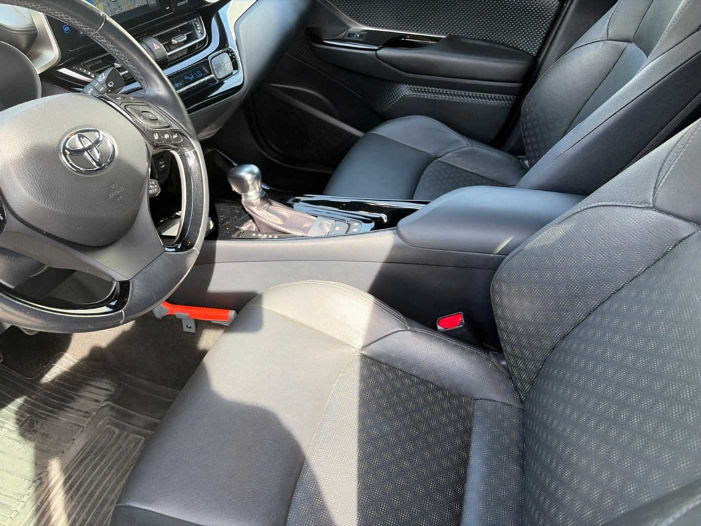 Foto van Toyota Toyota C-hr