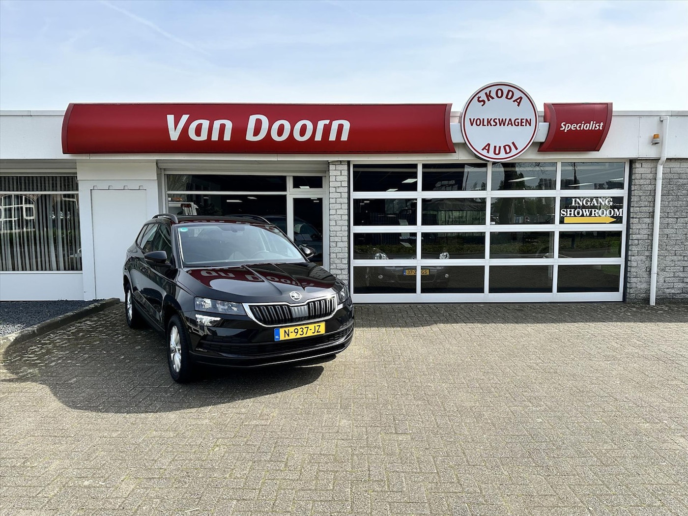 Skoda Karoq 1.0 TSI Business Edition 2021 - voorkant