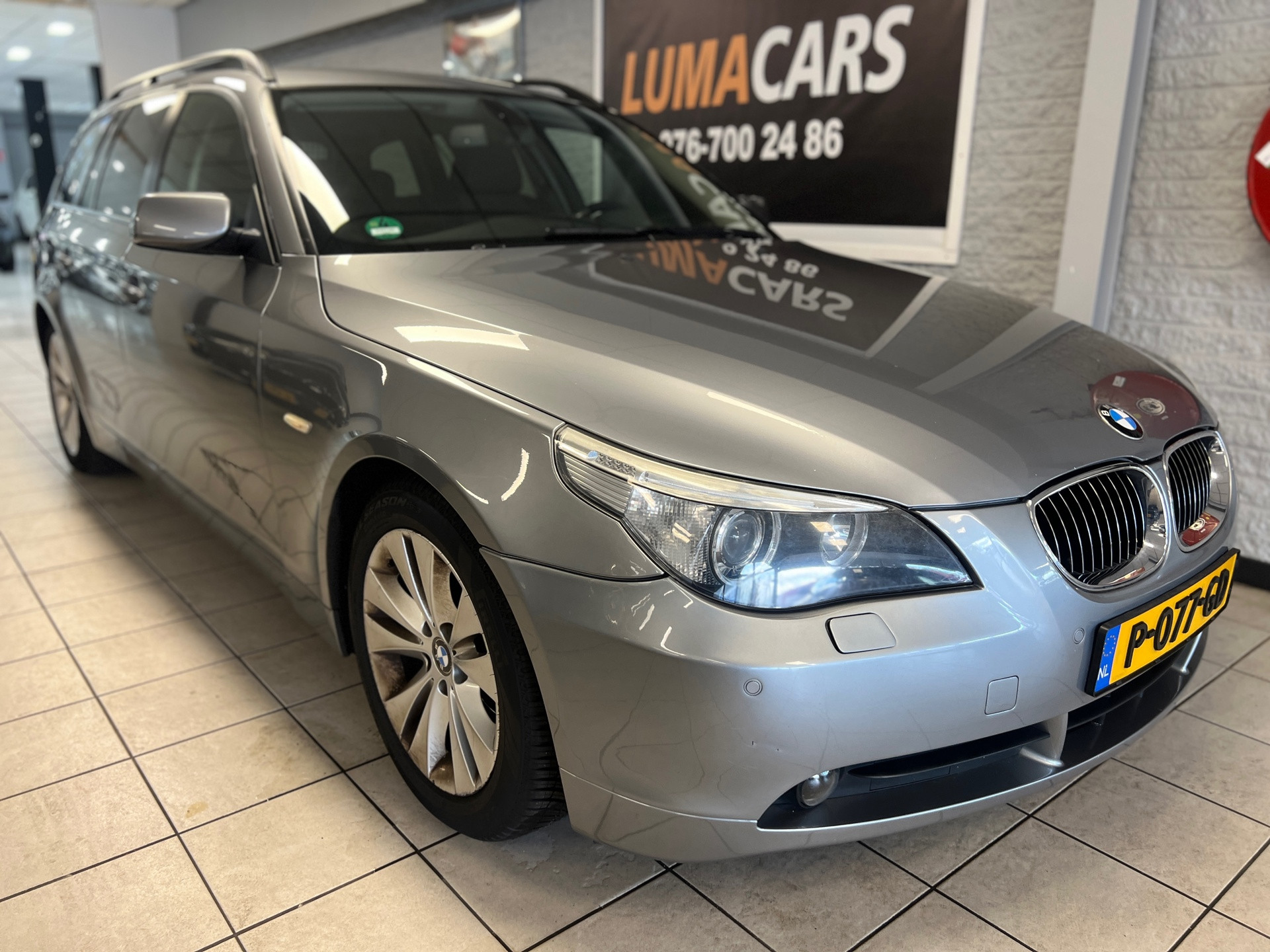 BMW 5er Reihe 523i | Nieuwe APK | Automaat | Head up | 2007 - voorkant