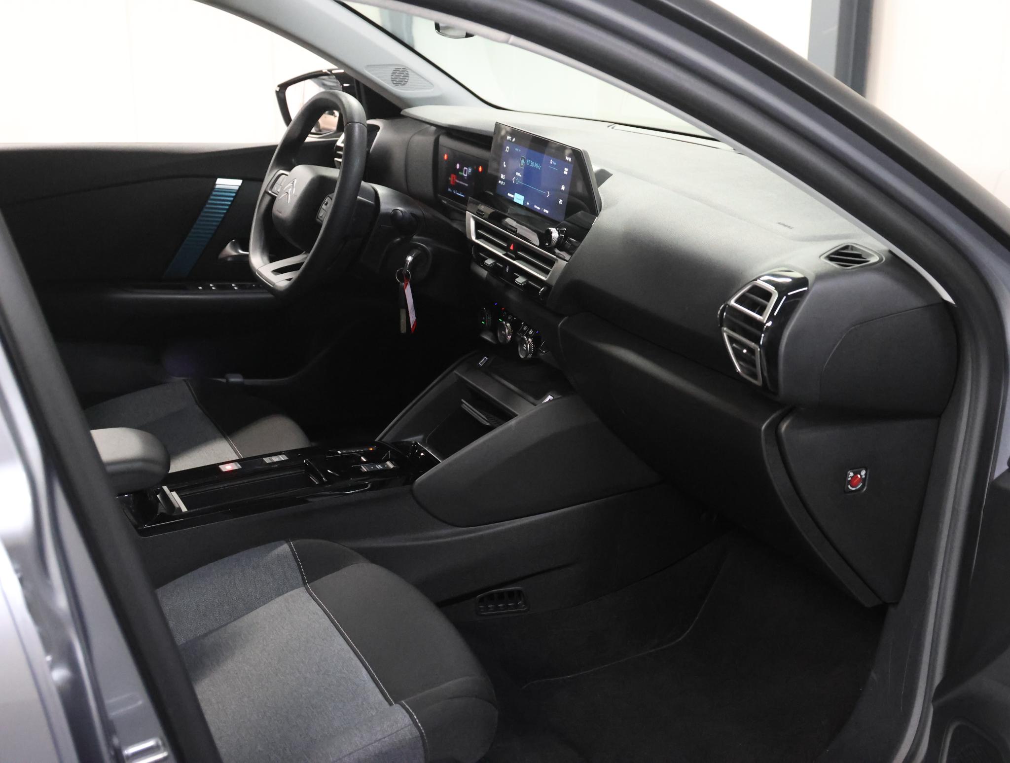 Foto van Citroen E-c4
