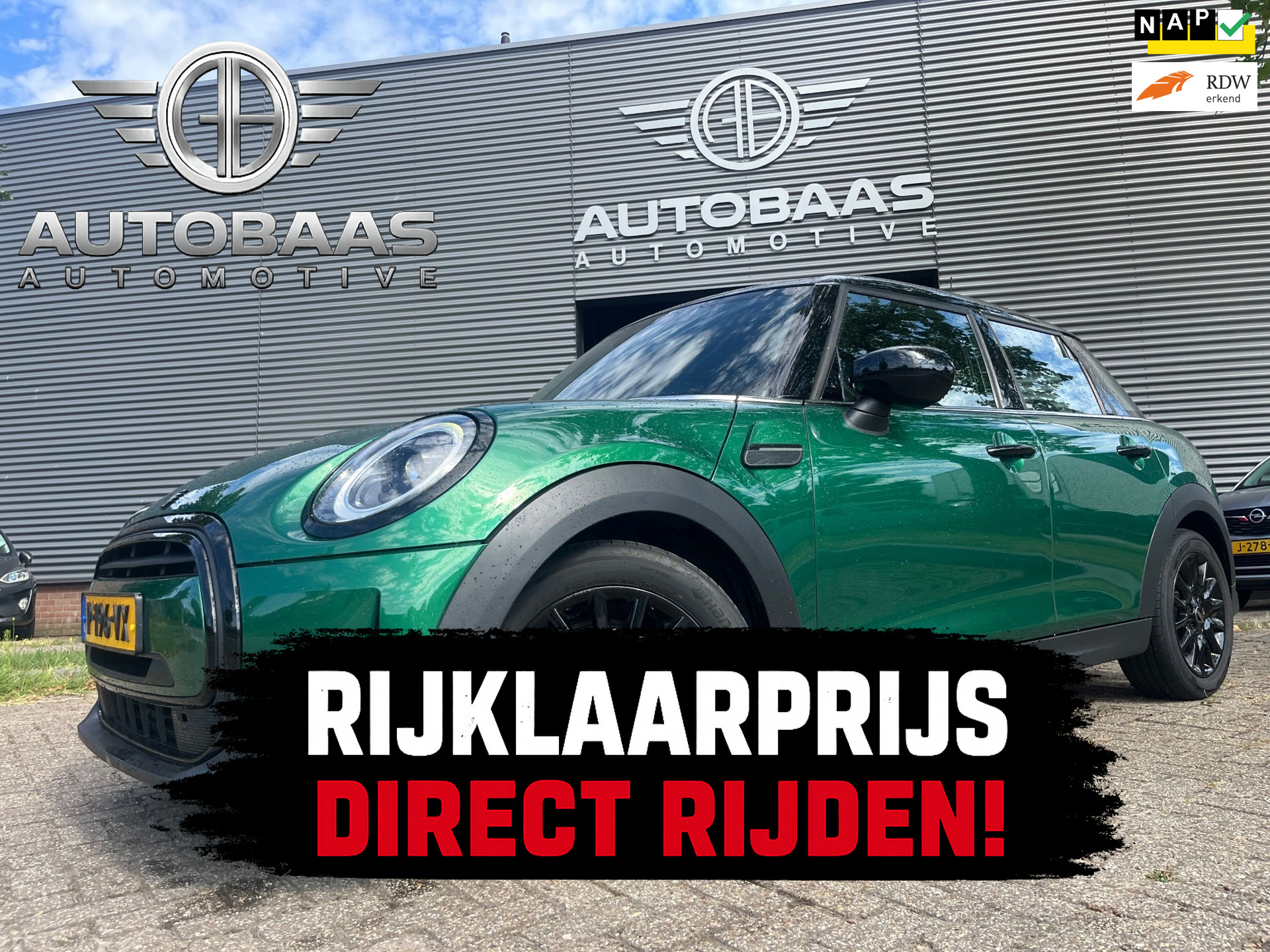 Mini Cooper 1.5 Cooper Business Edition **NW APK** AUTOMAAT+NLAUTO+1EIG+1/2LEDER+FULL LED+NAVIGATIE+SPORTSTOELEN+INCL BTW+ 2022 - voorkant