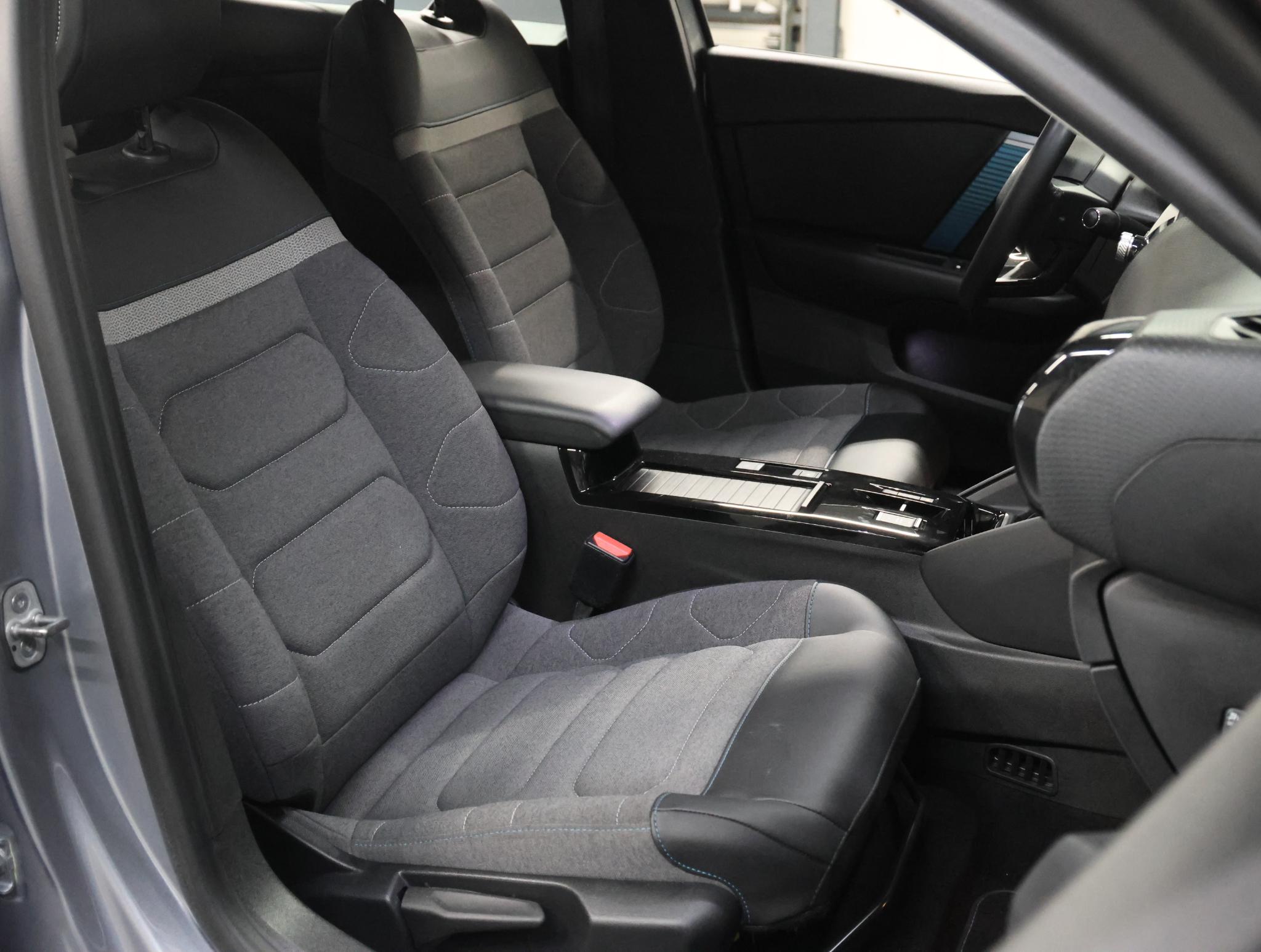 Foto van Citroen E-c4