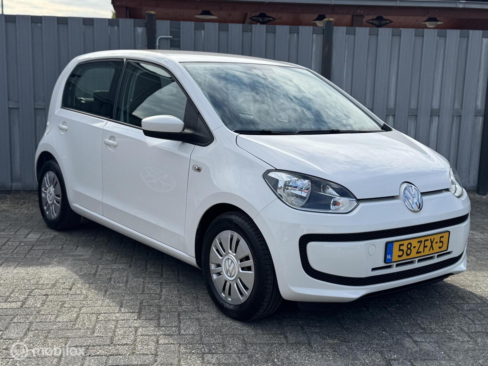 Volkswagen Up 1.0 move up! BlueMotion 2012 - voorkant