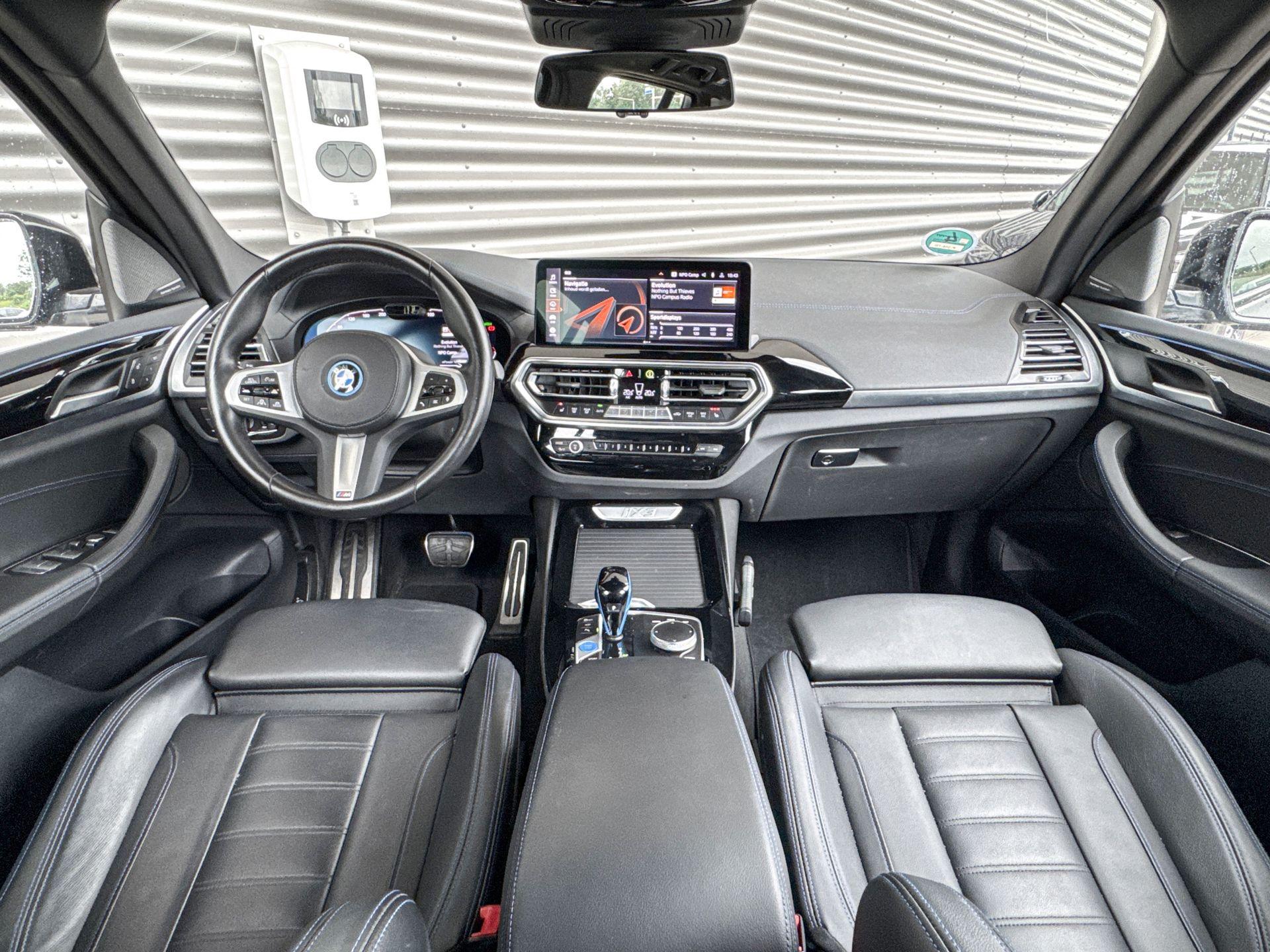 Foto van BMW Ix3
