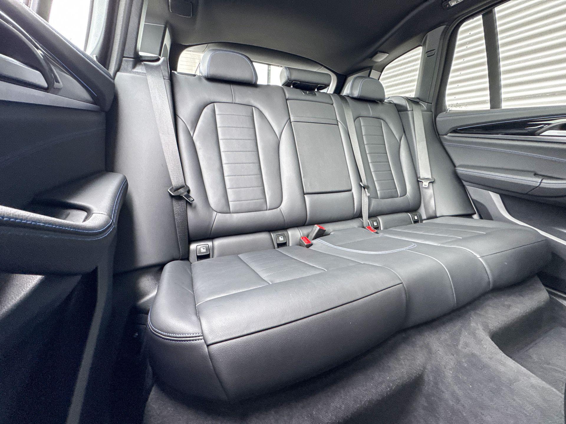 Foto van BMW Ix3