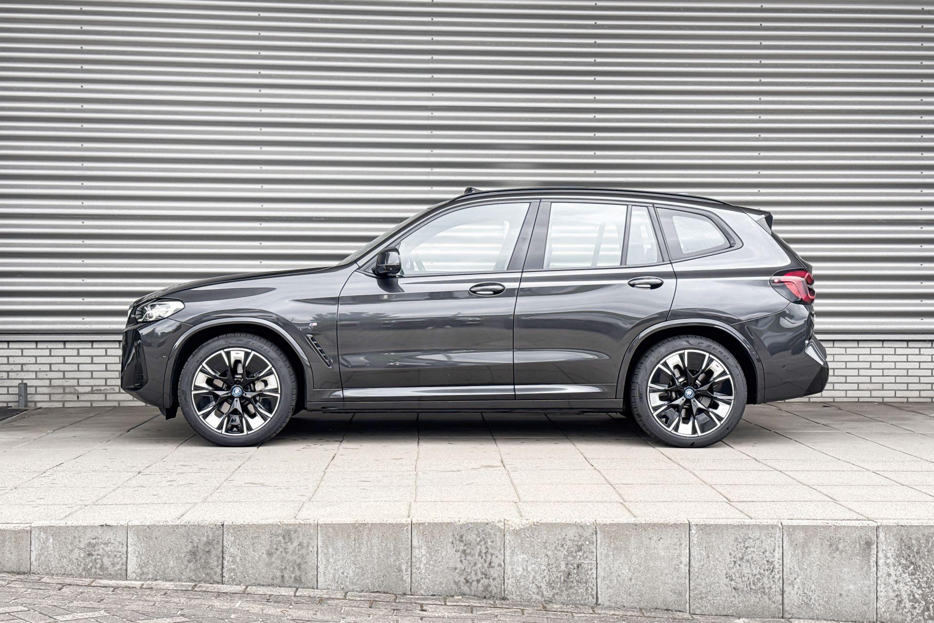 Foto van BMW Ix3