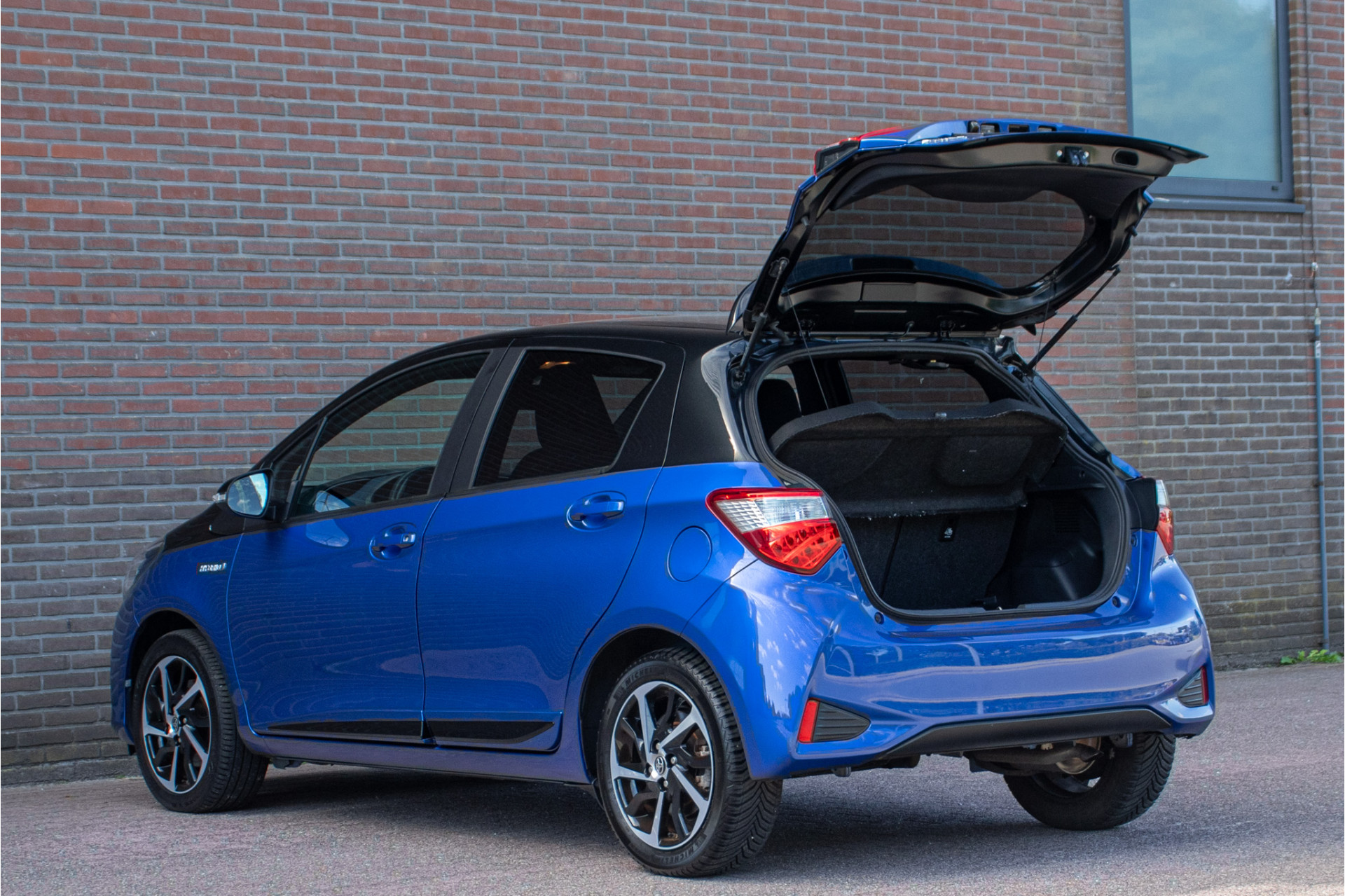 Foto van Toyota Toyota Yaris Hybrid