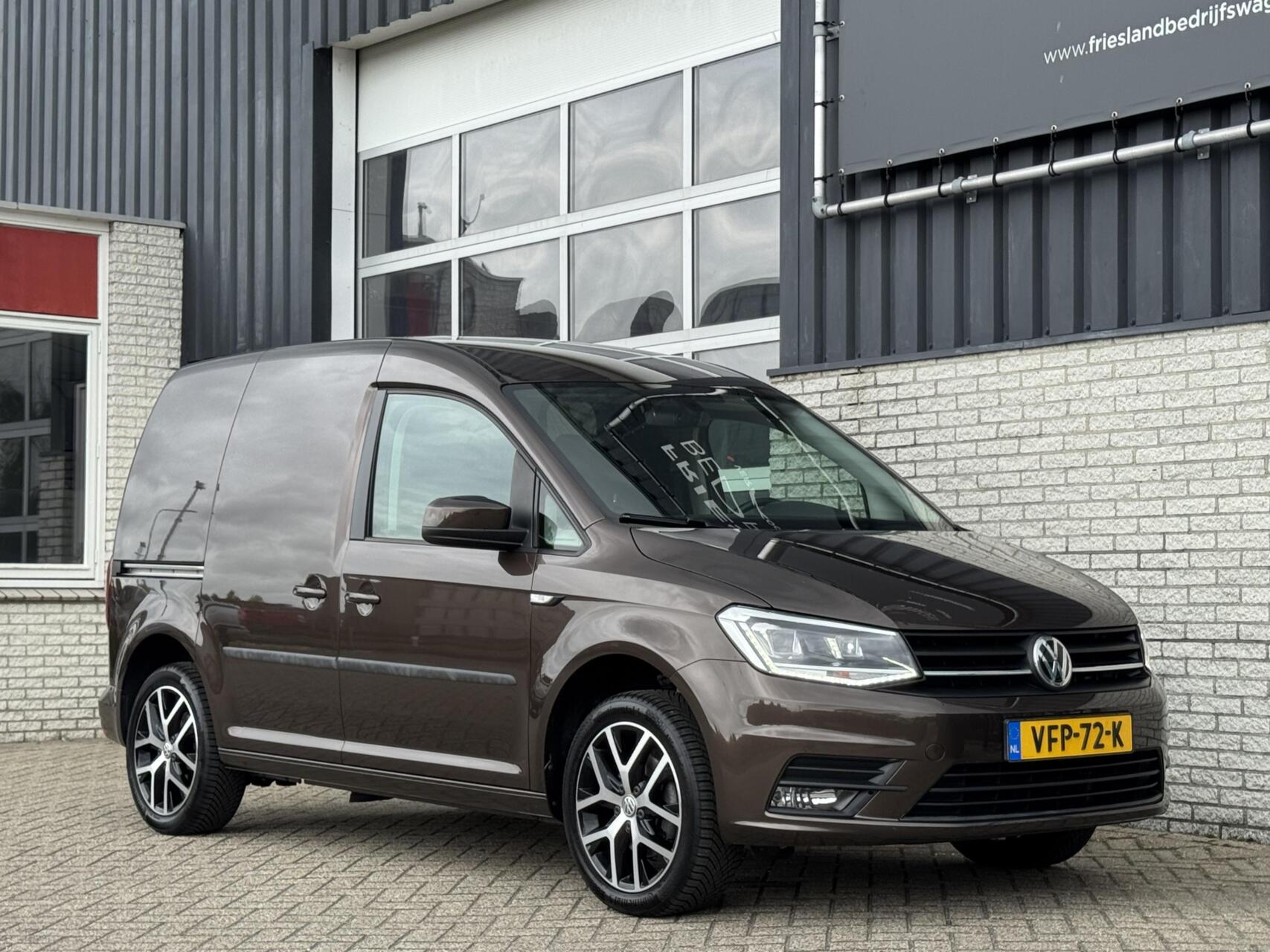 Foto van Volkswagen Caddy Modified Partition Wall