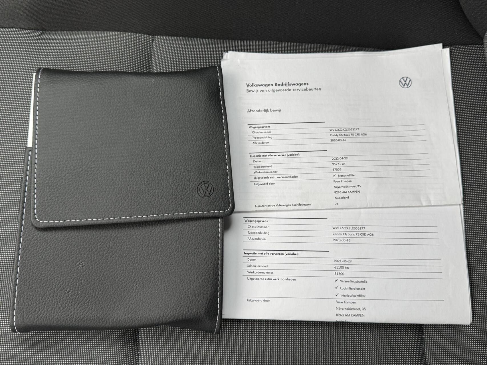 Foto van Volkswagen Caddy Modified Partition Wall