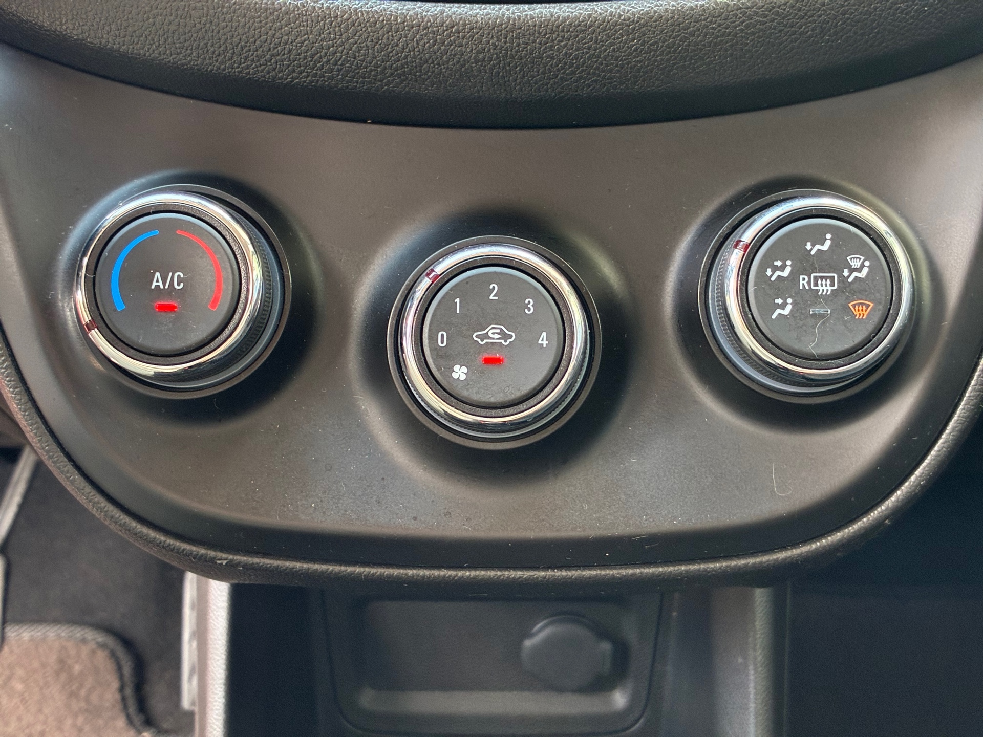 Foto van Opel Karl / Viva