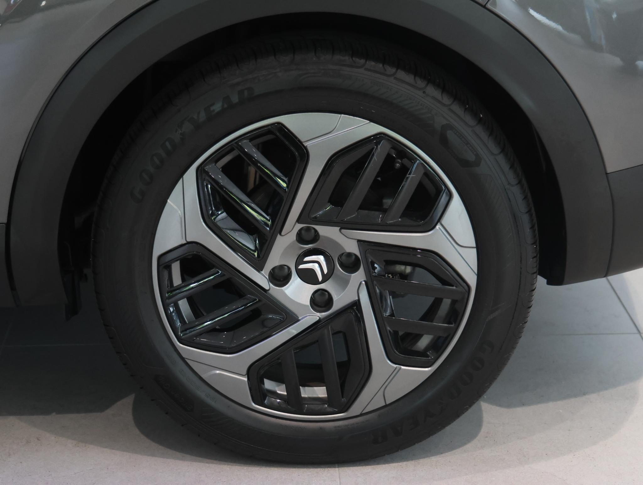 Foto van Citroen E-c4