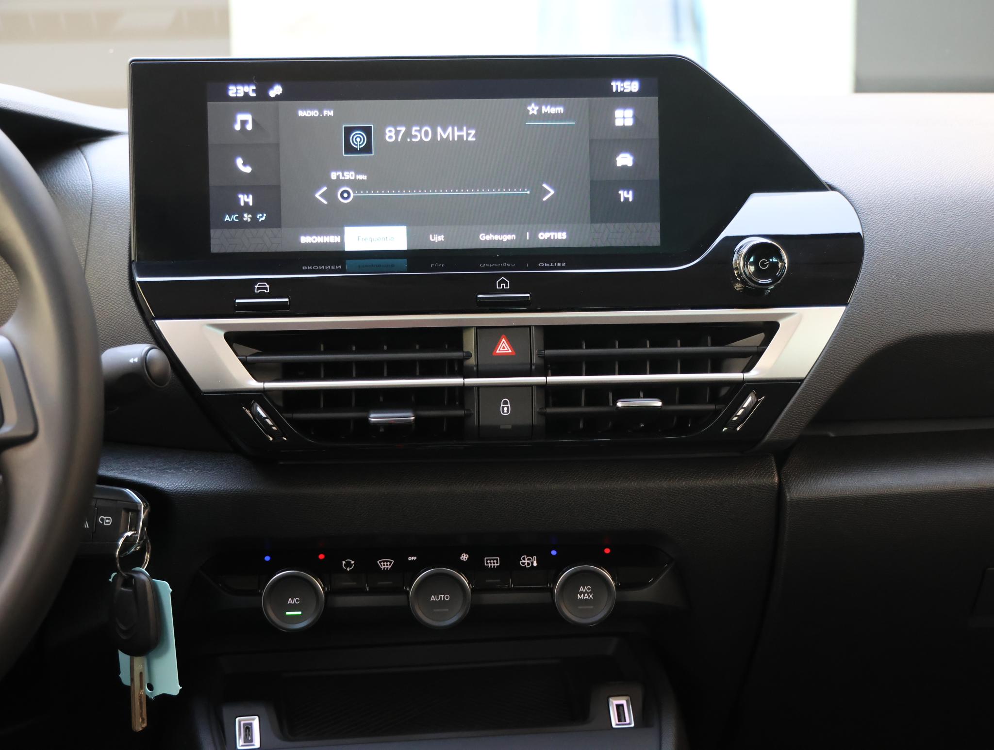 Foto van Citroen E-c4