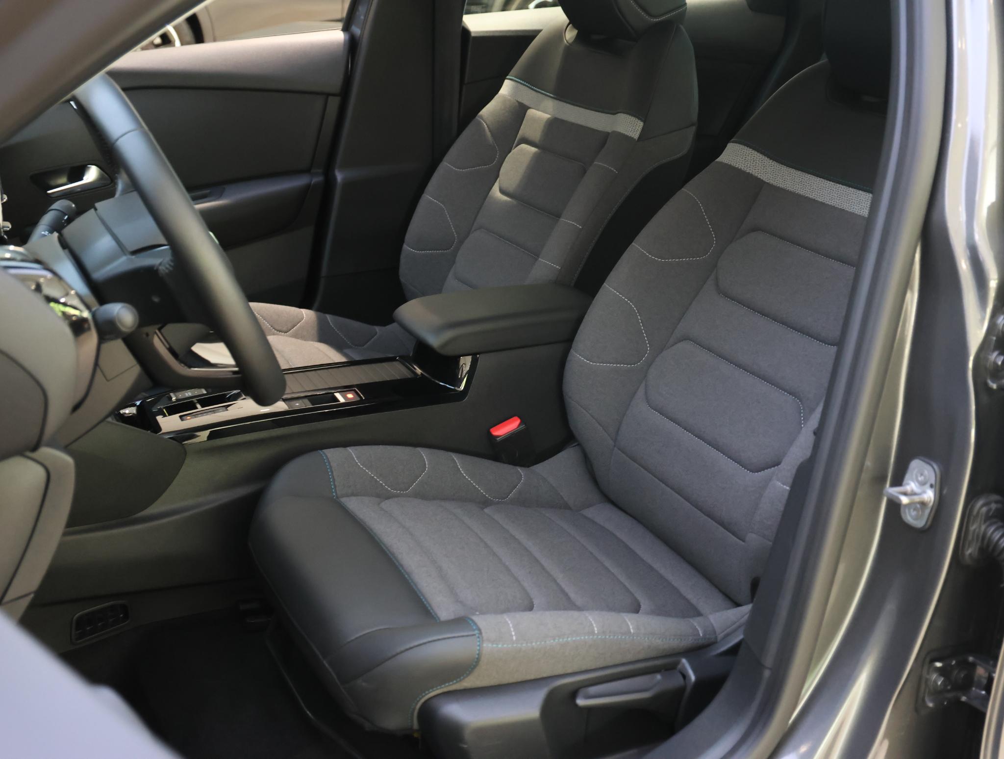 Foto van Citroen E-c4