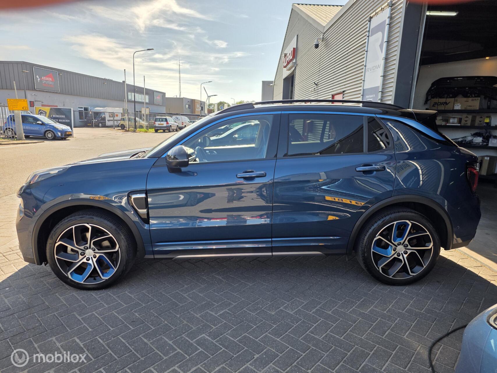 Foto van Lynk&co LYNK & Co 01