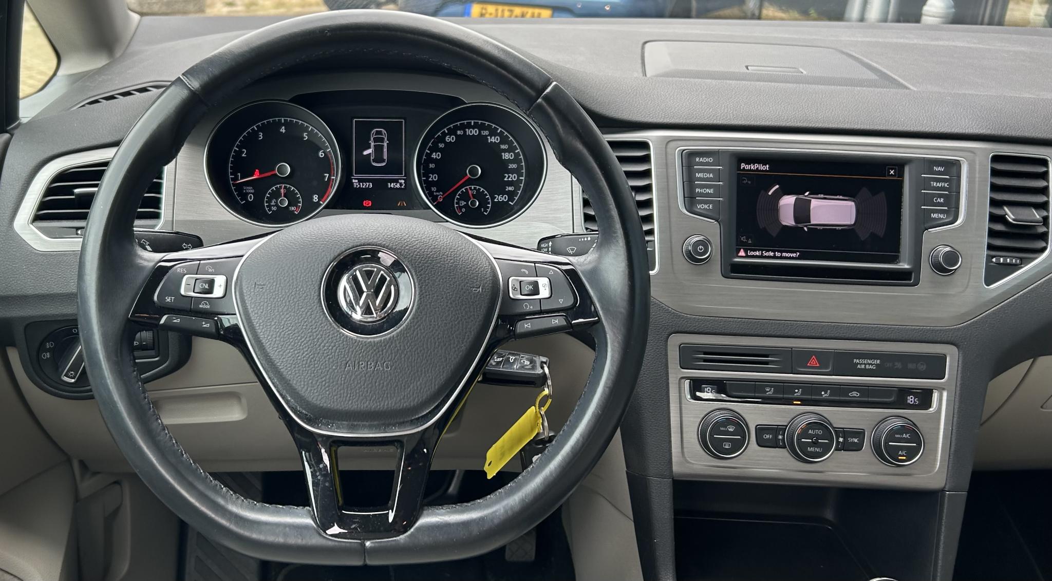 Foto van Volkswagen Golf Sportsvan