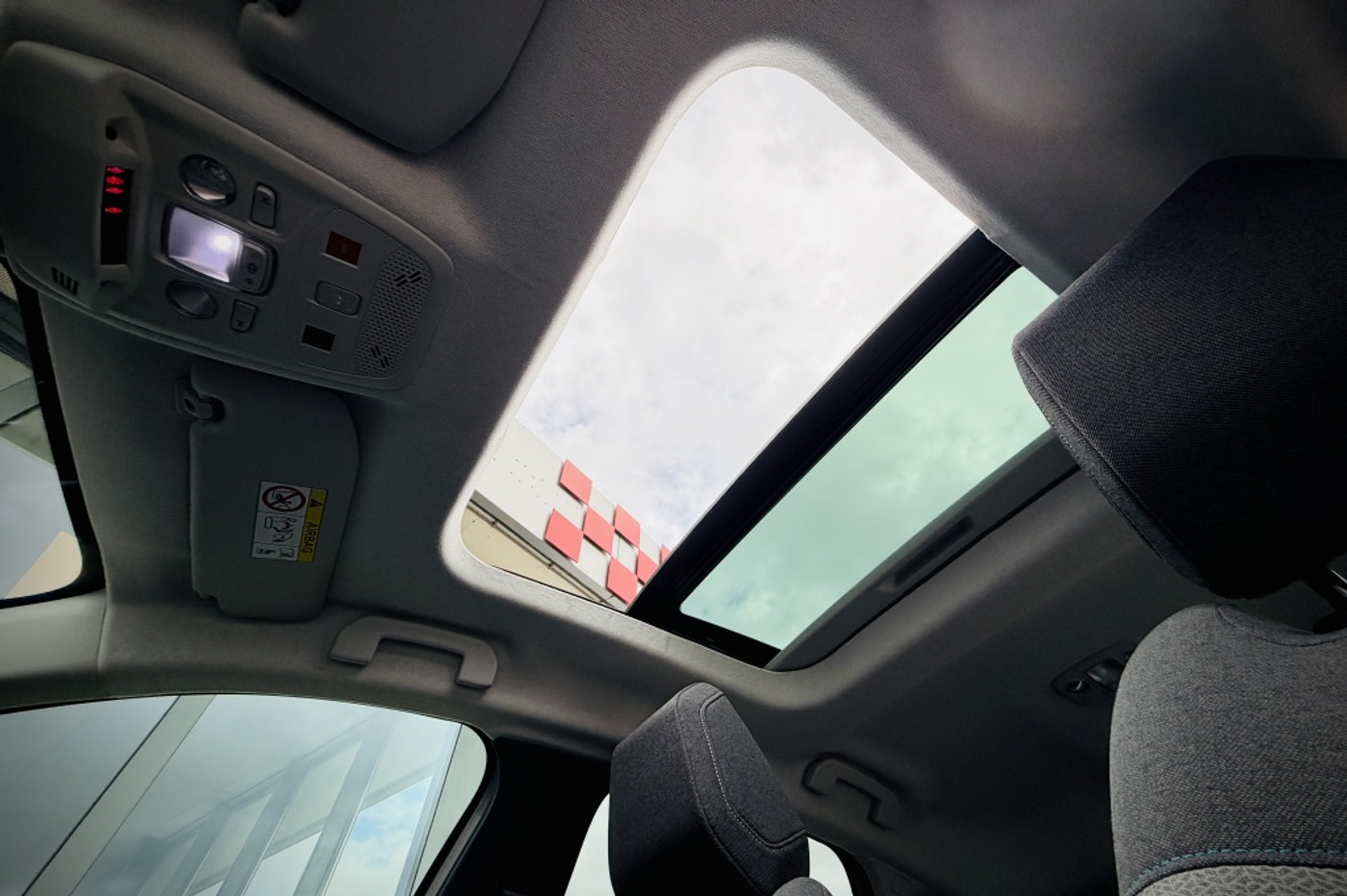 Foto van Citroen E-c4