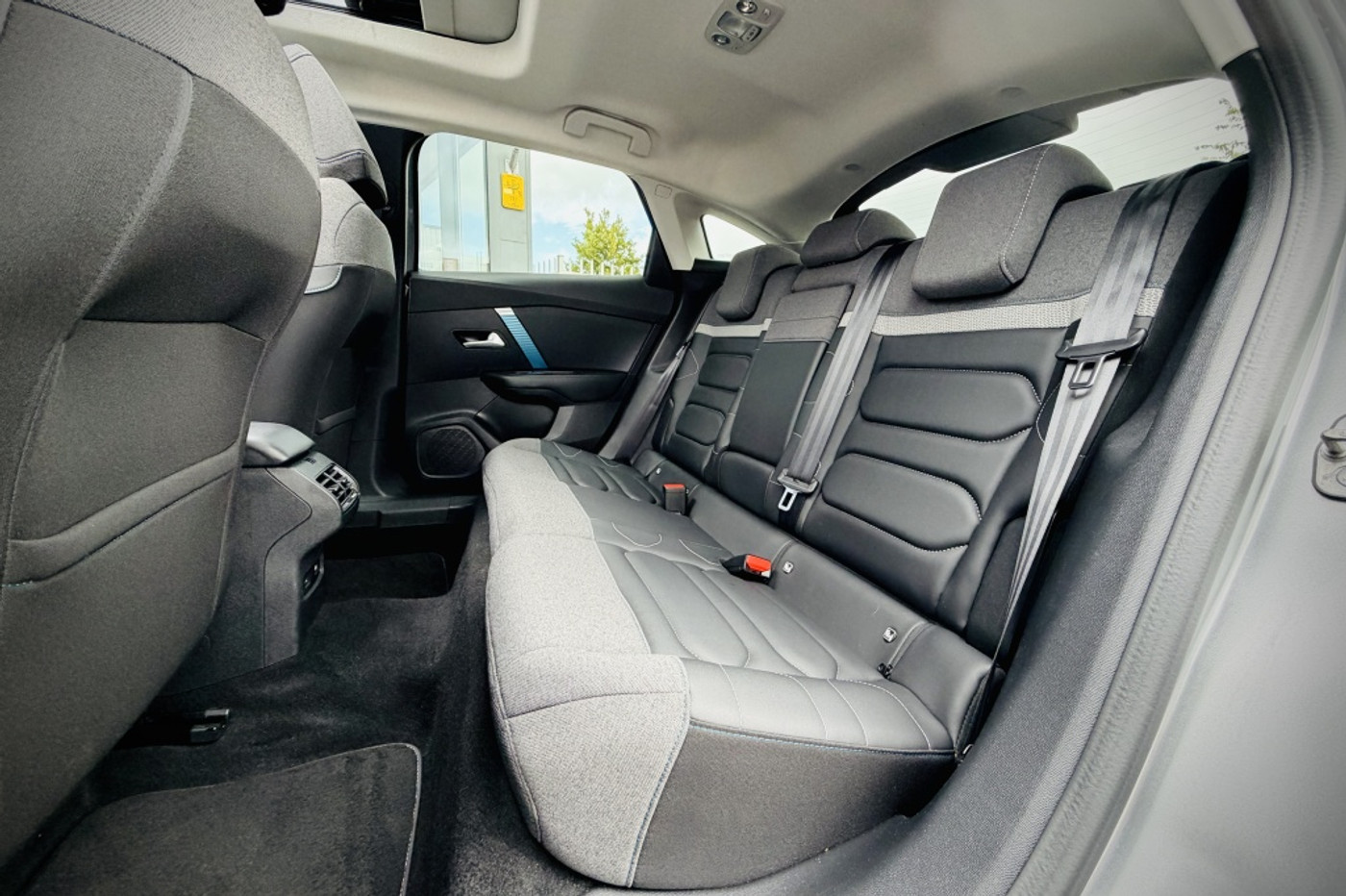 Foto van Citroen E-c4