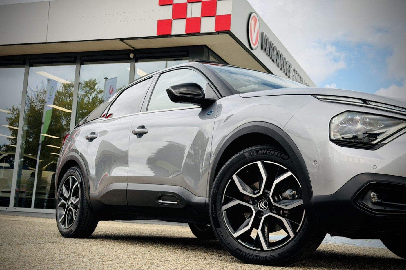 Foto van Citroen E-c4