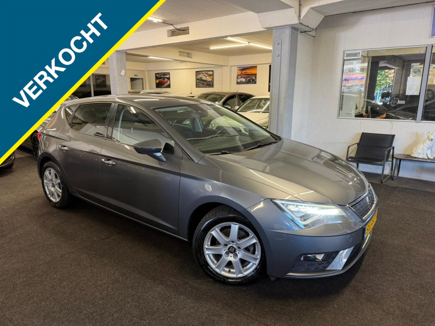 Seat Leon 1.0 EcoTSI Style*Camera*Xenon*Carplay*Velgen 2018 - voorkant