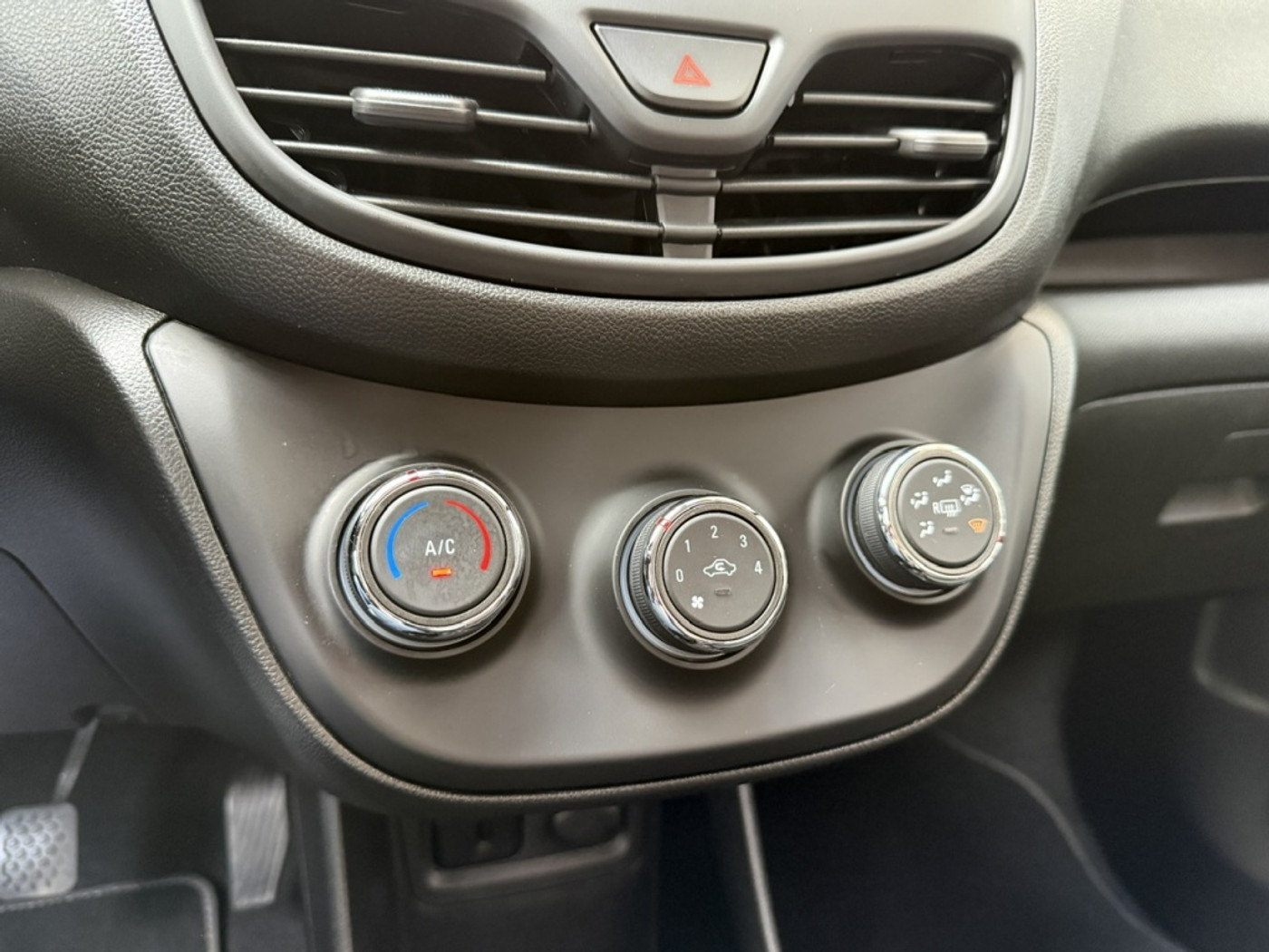Foto van Opel Karl / Viva