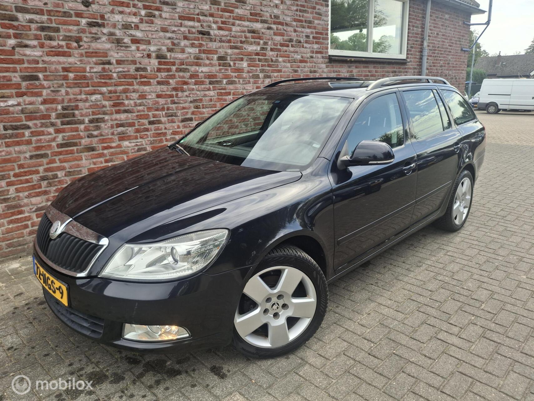 Skoda Octavia 1.2 TSI Ambition Business Line 2010 - voorkant