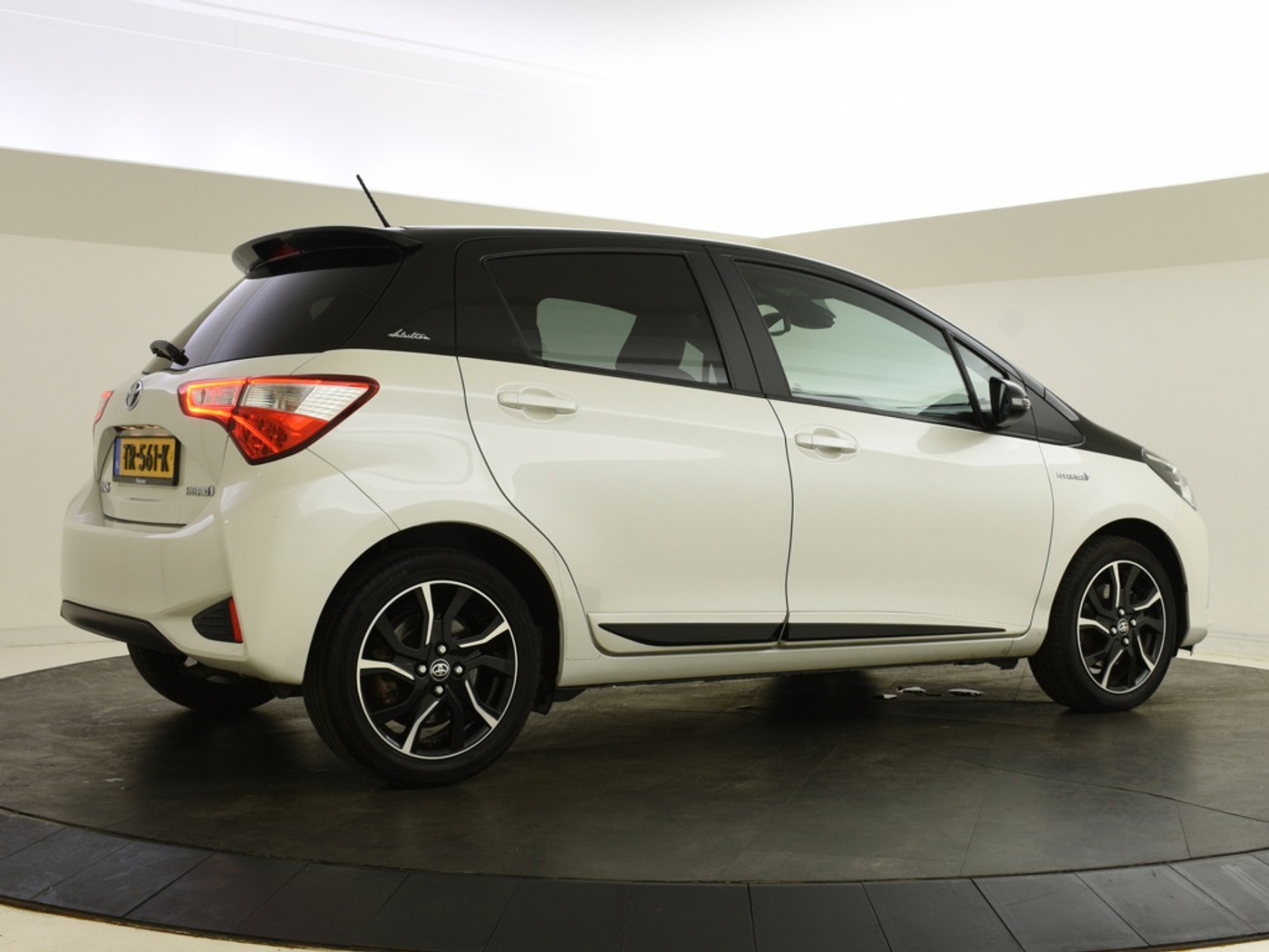 Foto van Toyota Toyota Yaris Hybrid