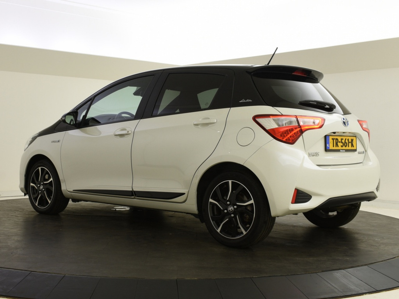 Foto van Toyota Toyota Yaris Hybrid