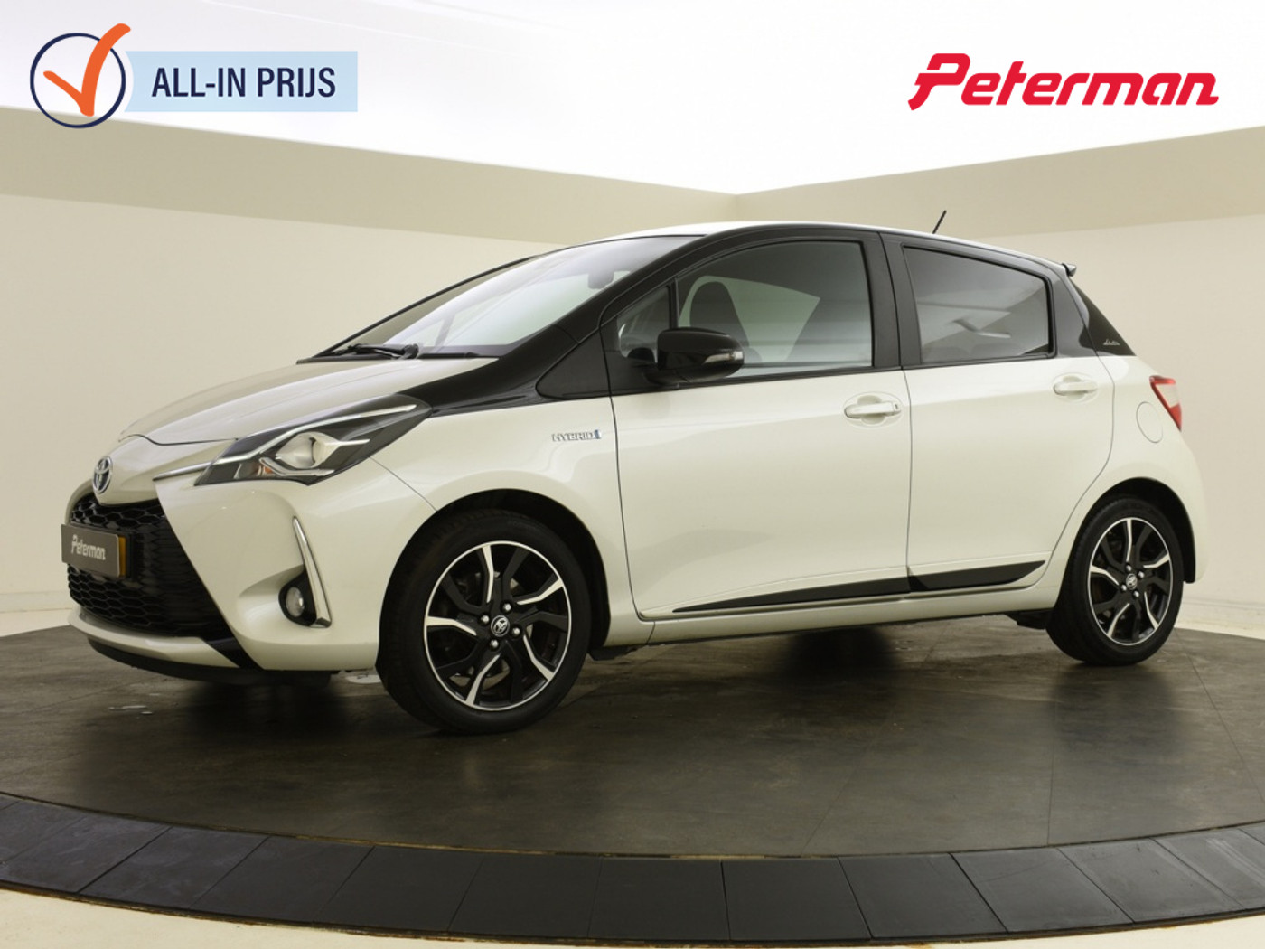 Toyota Toyota Yaris Hybrid 1.5 Hybrid Bi-Tone | Navigatie | Keyless | Stoelverwarming 2018 - voorkant