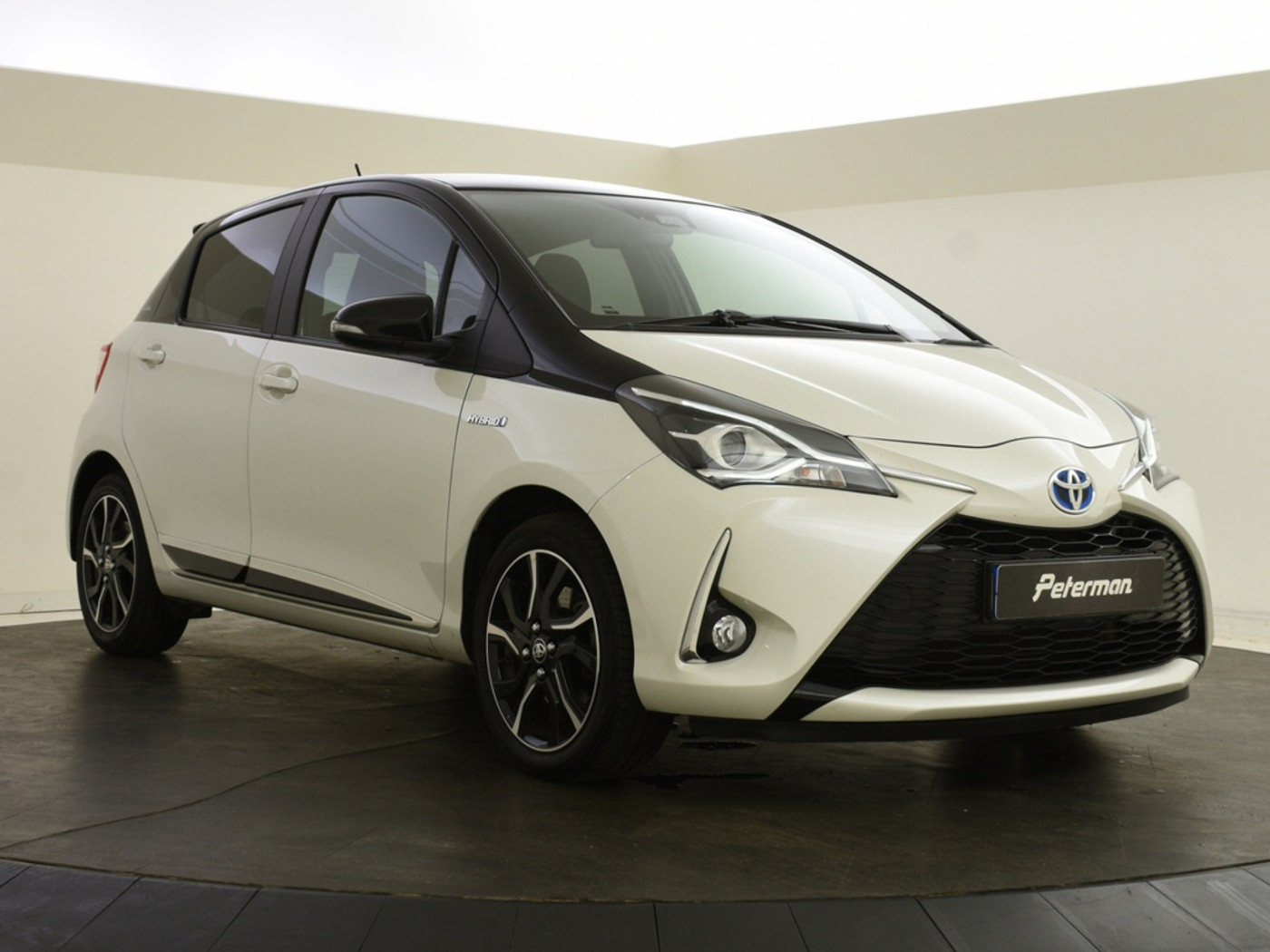 Foto van Toyota Toyota Yaris Hybrid