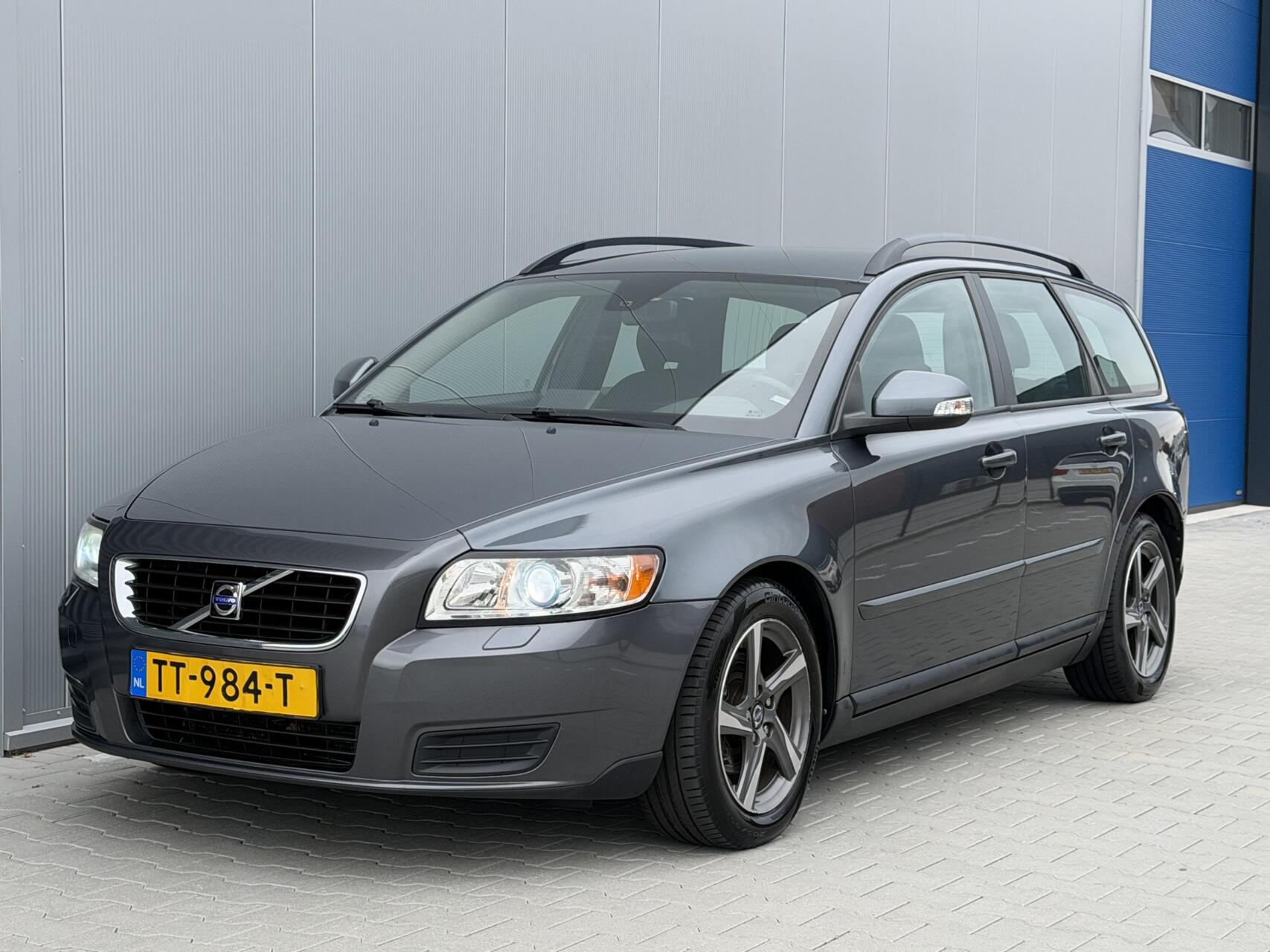Volvo V50 1.8 Summun - Facelift - Navi - Cruise | Pdc | Leer 2009 - voorkant