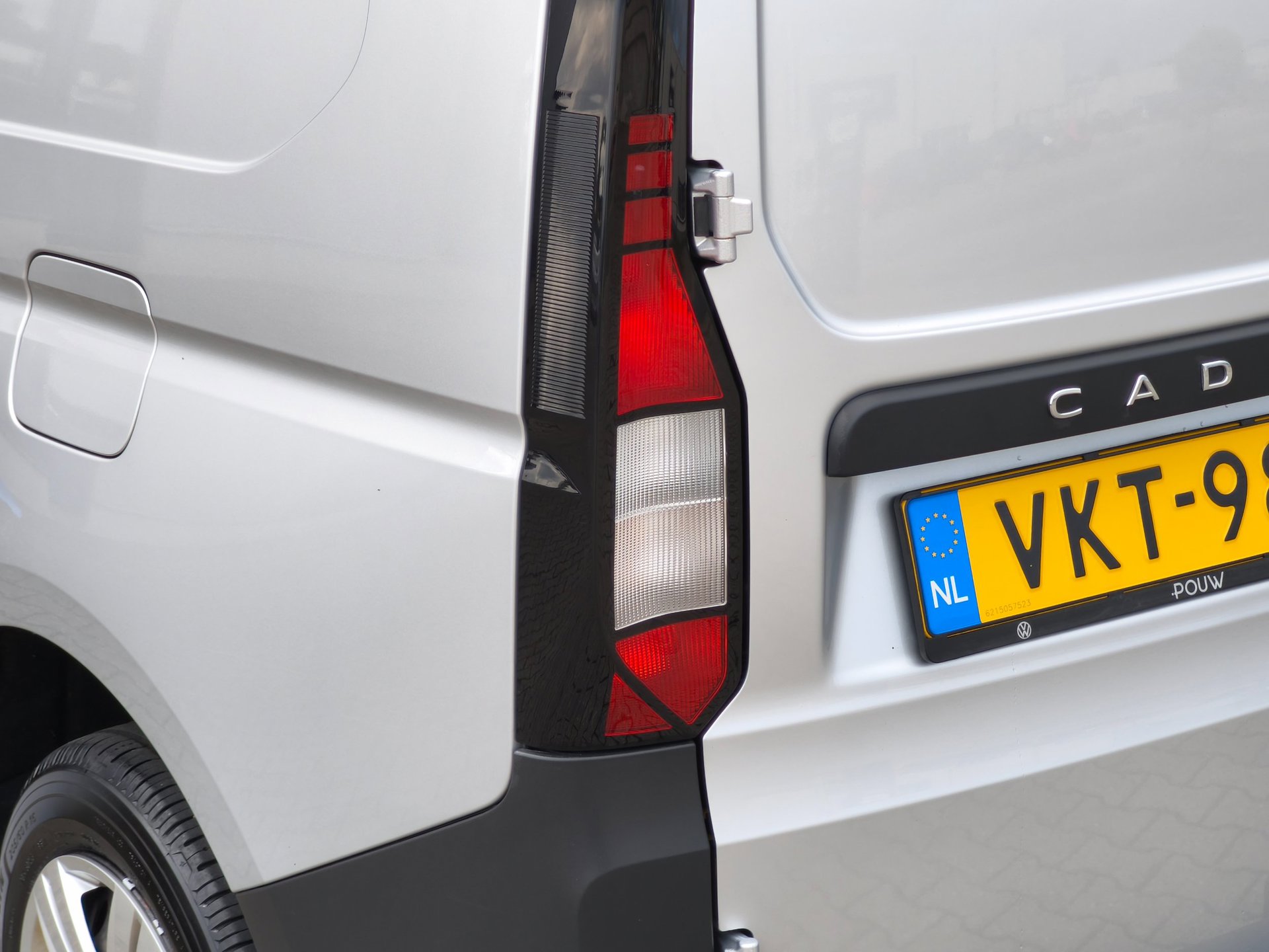 Foto van Volkswagen Caddy Modified Partition Wall