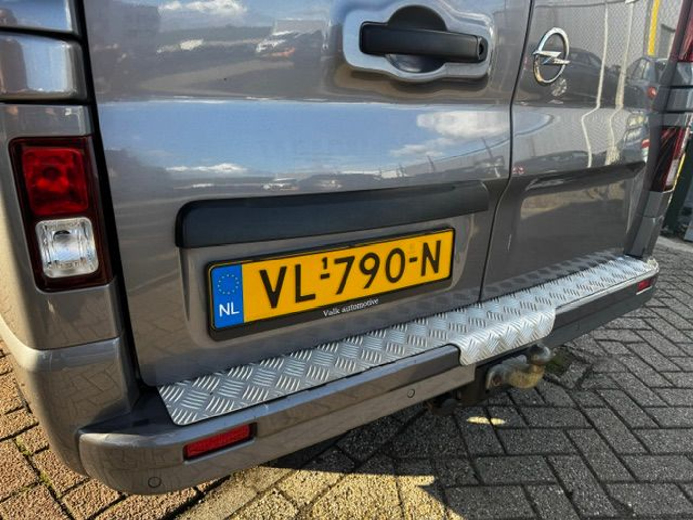 Foto van Opel Vivaro-b